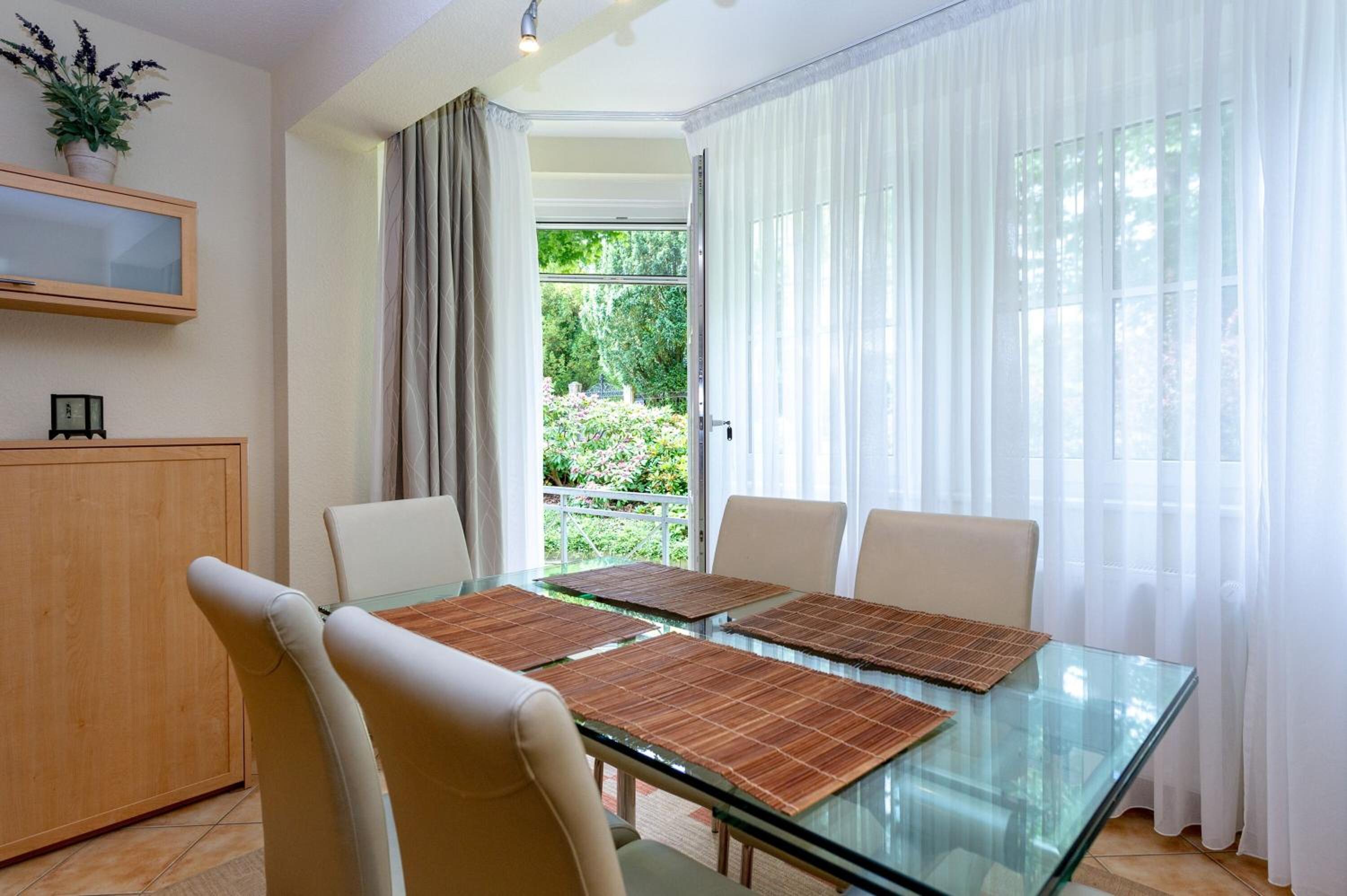 Villa Vilmblick - Wohnung 09 mit Balkon