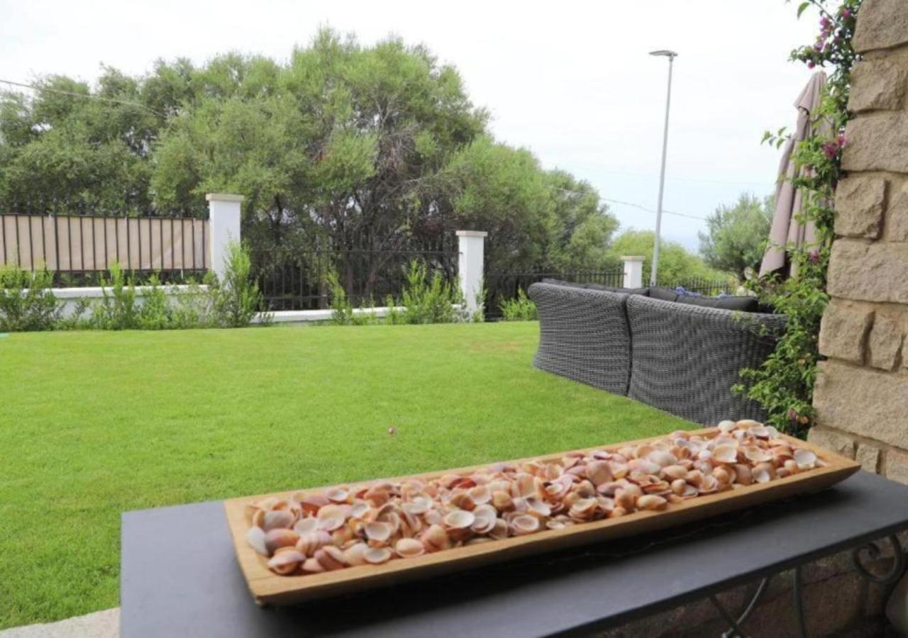 Appartamento in Villa di 150 Mq - vista mozzafiato fronte mare con giardino privato view 4