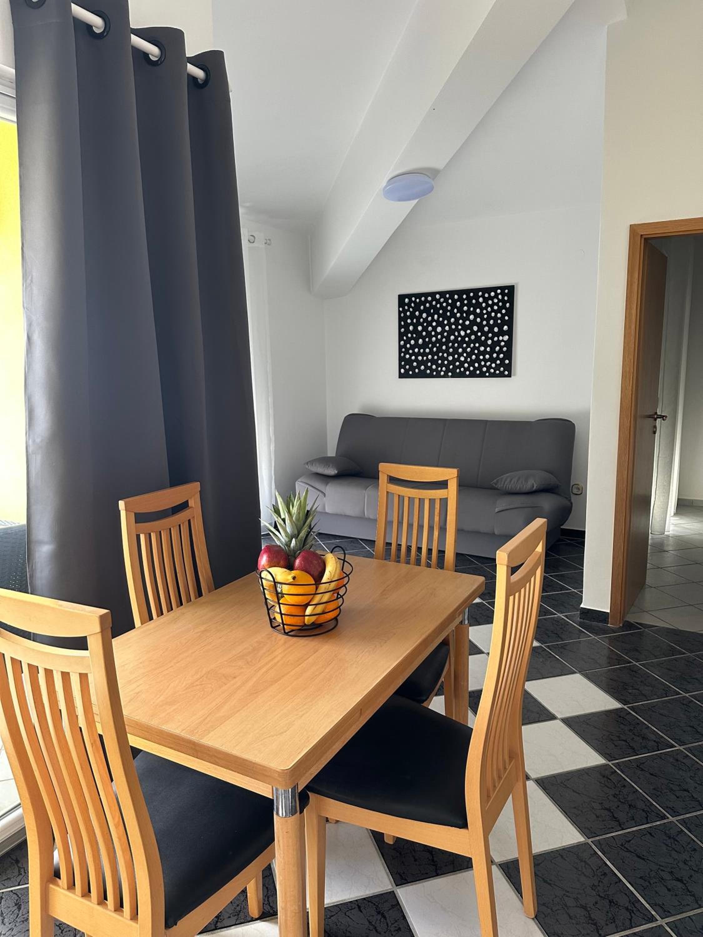 Apartments Jareb