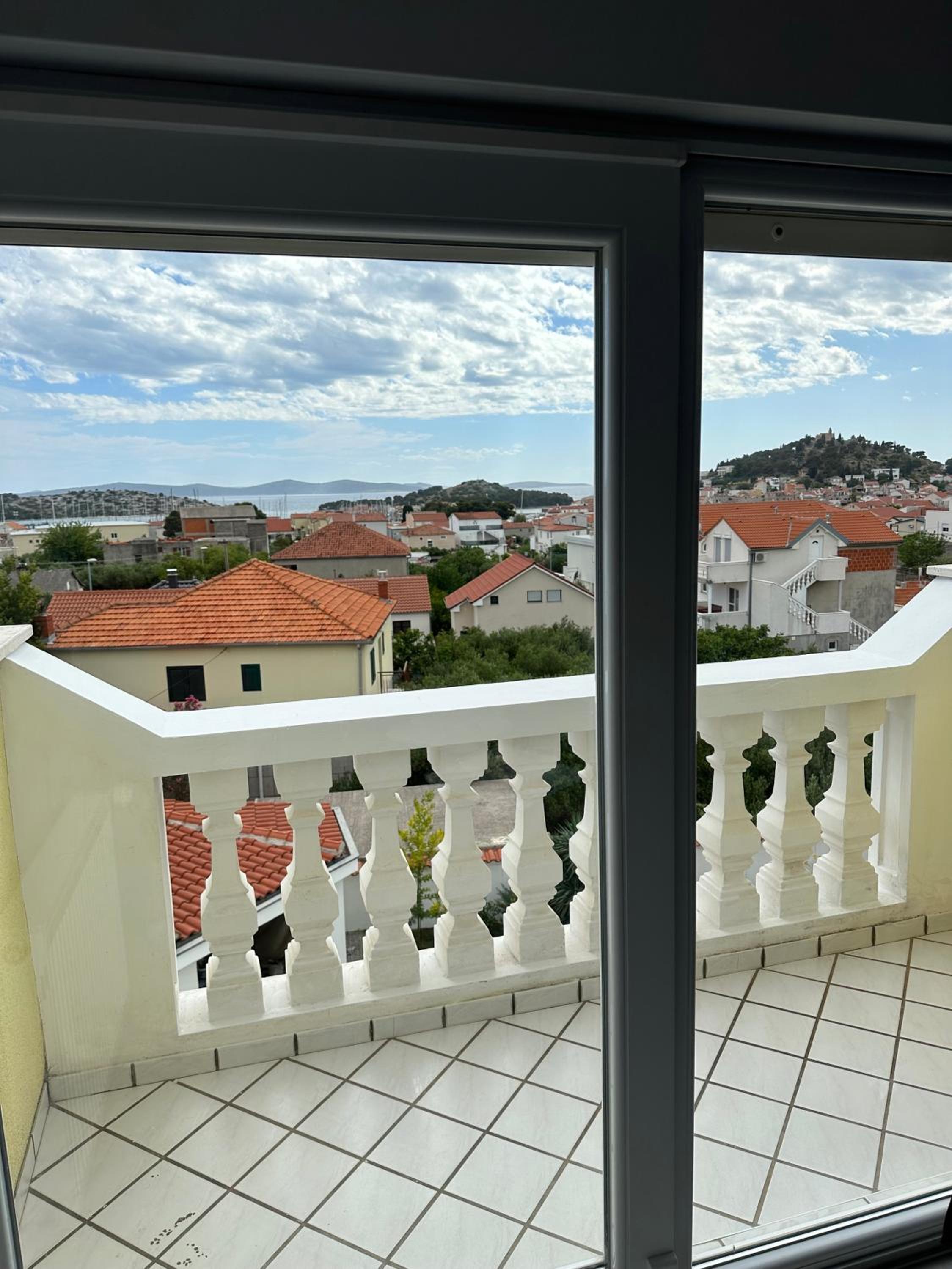 Apartments Jareb