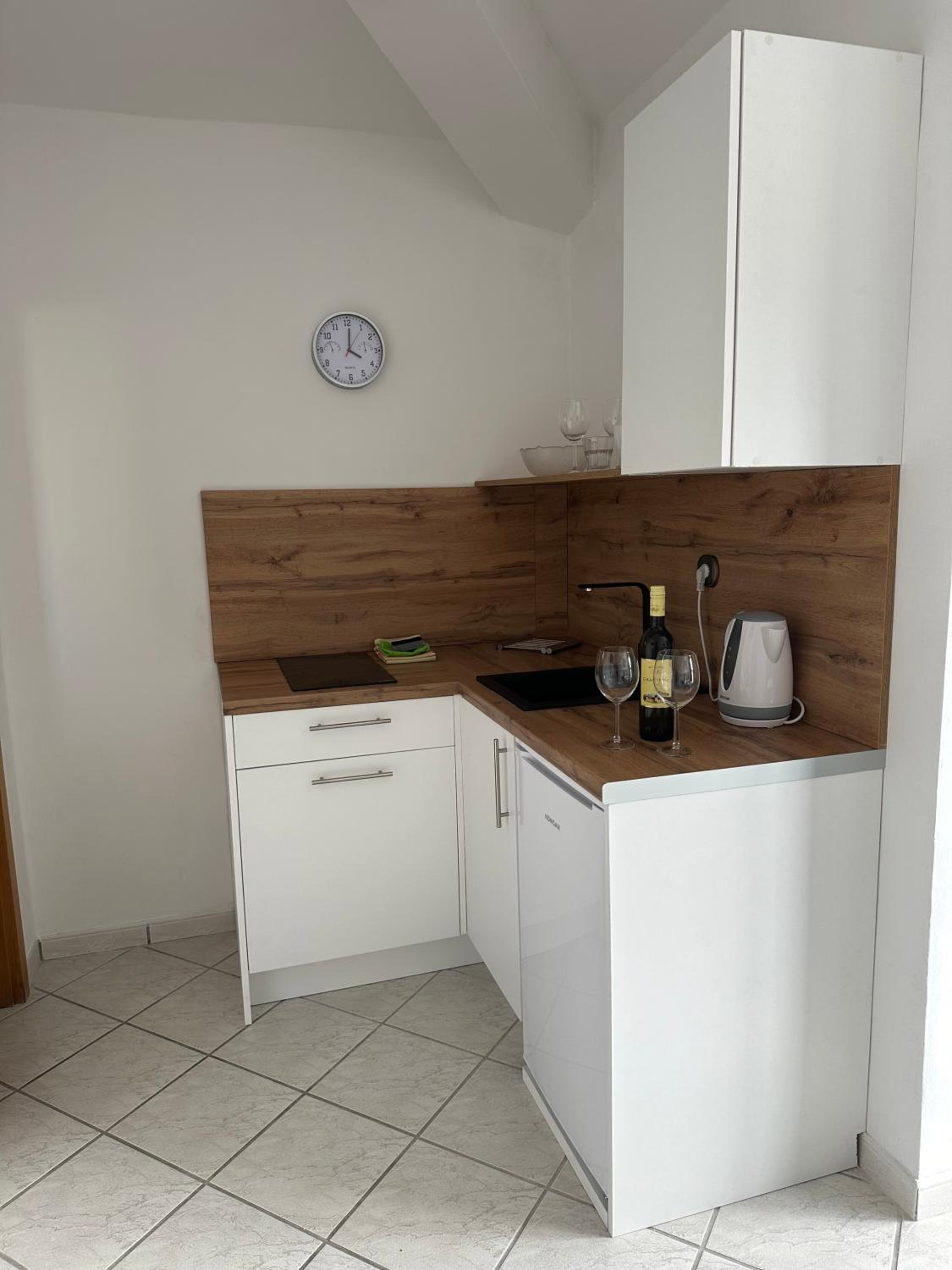 Apartments Jareb