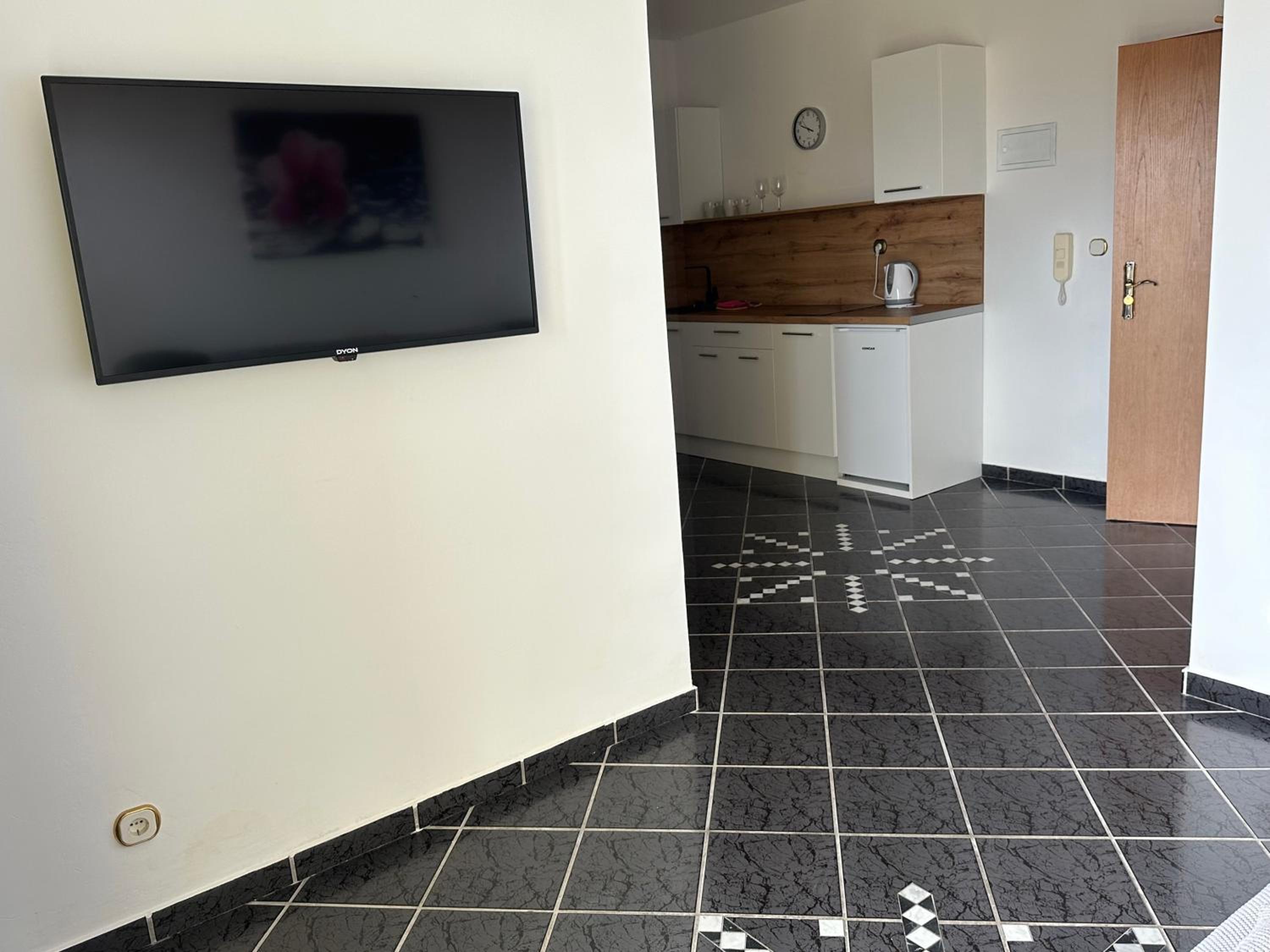 Apartments Jareb