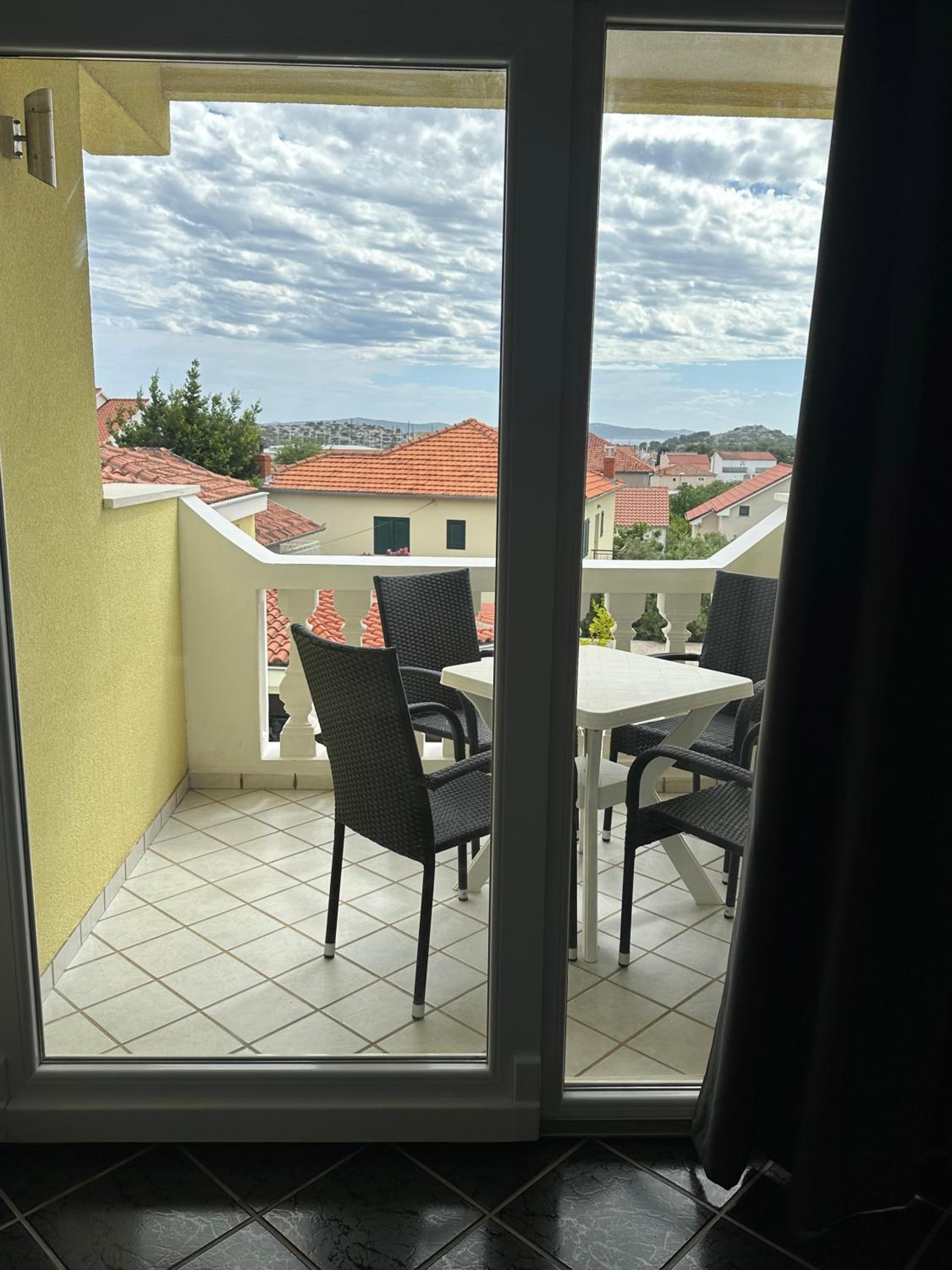 Apartments Jareb