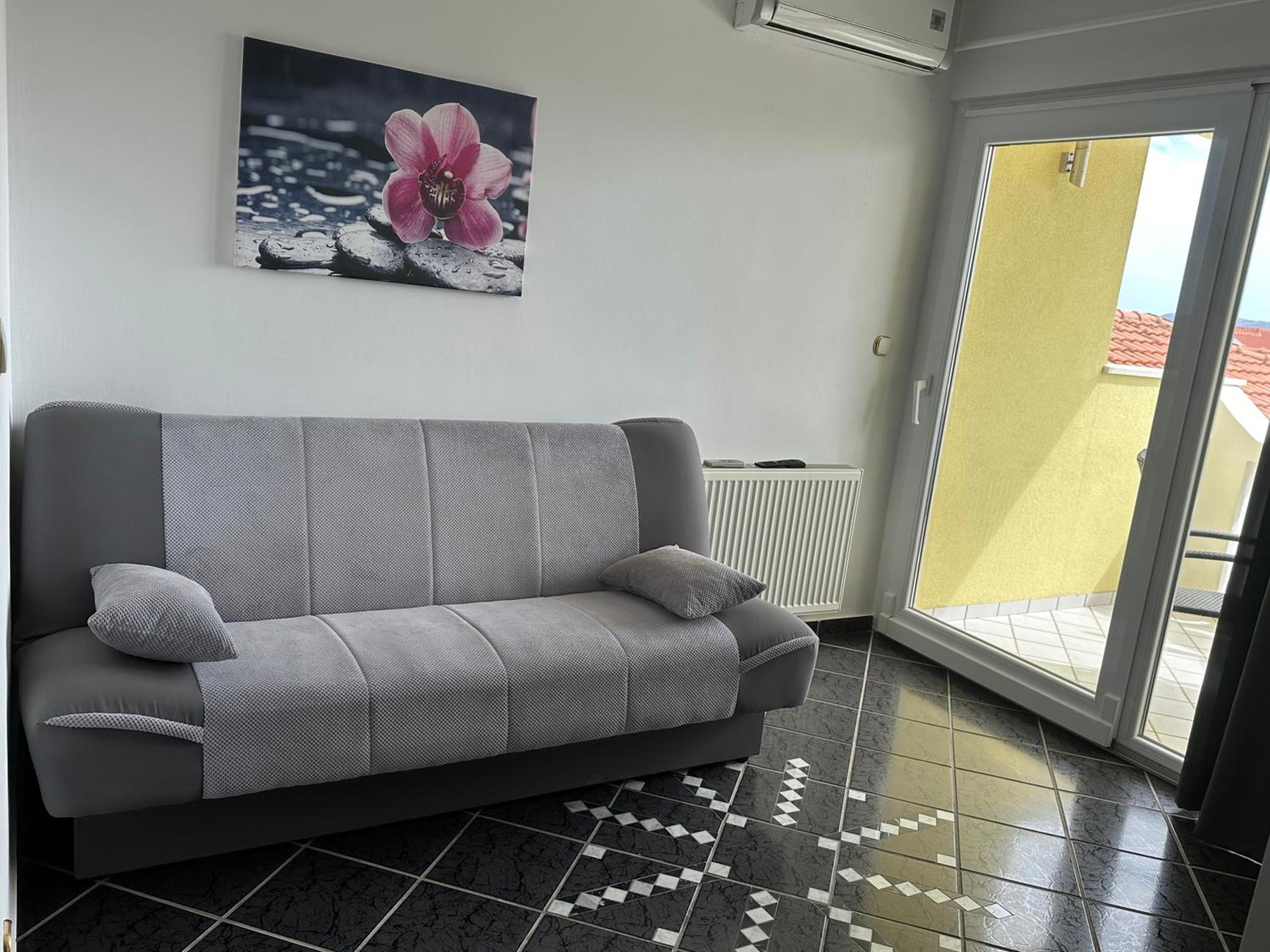 Apartments Jareb