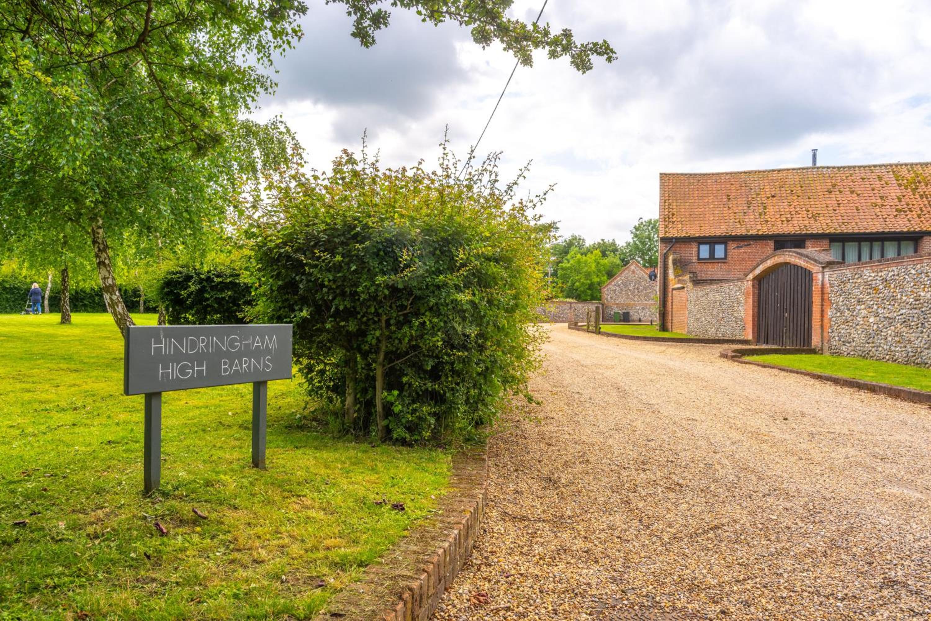 Waterside Barn