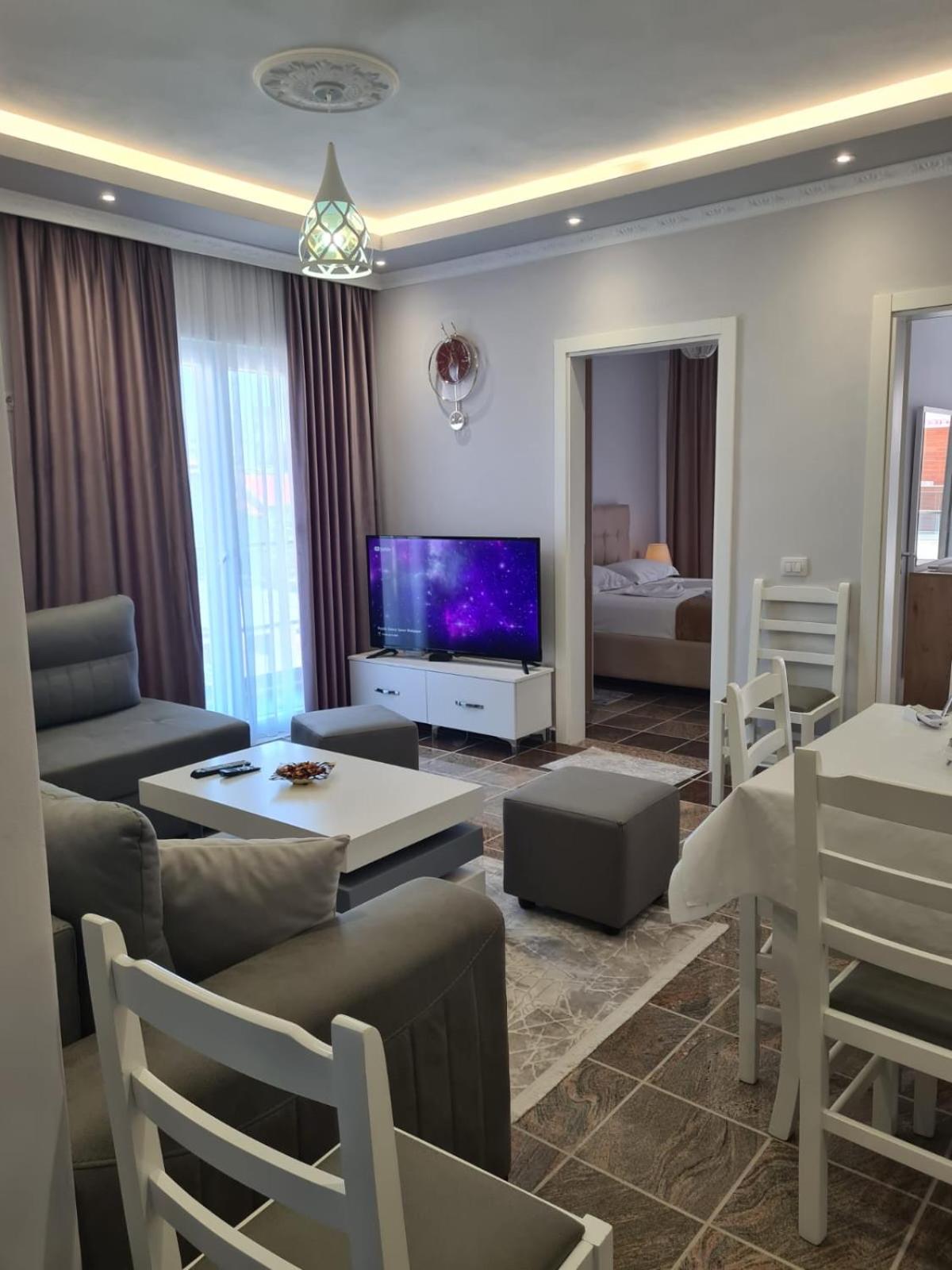 Modern apartment Fishta Q5 22