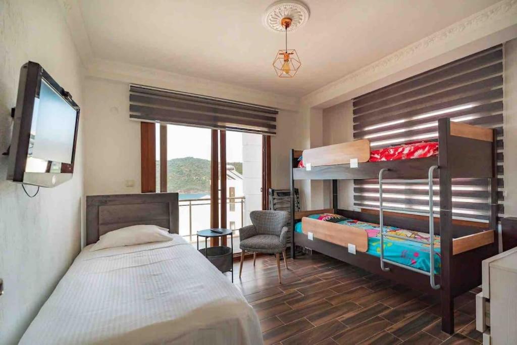 Özel Havuzlu ve Deniz Manzaralı 5 Odalı Villa view 4