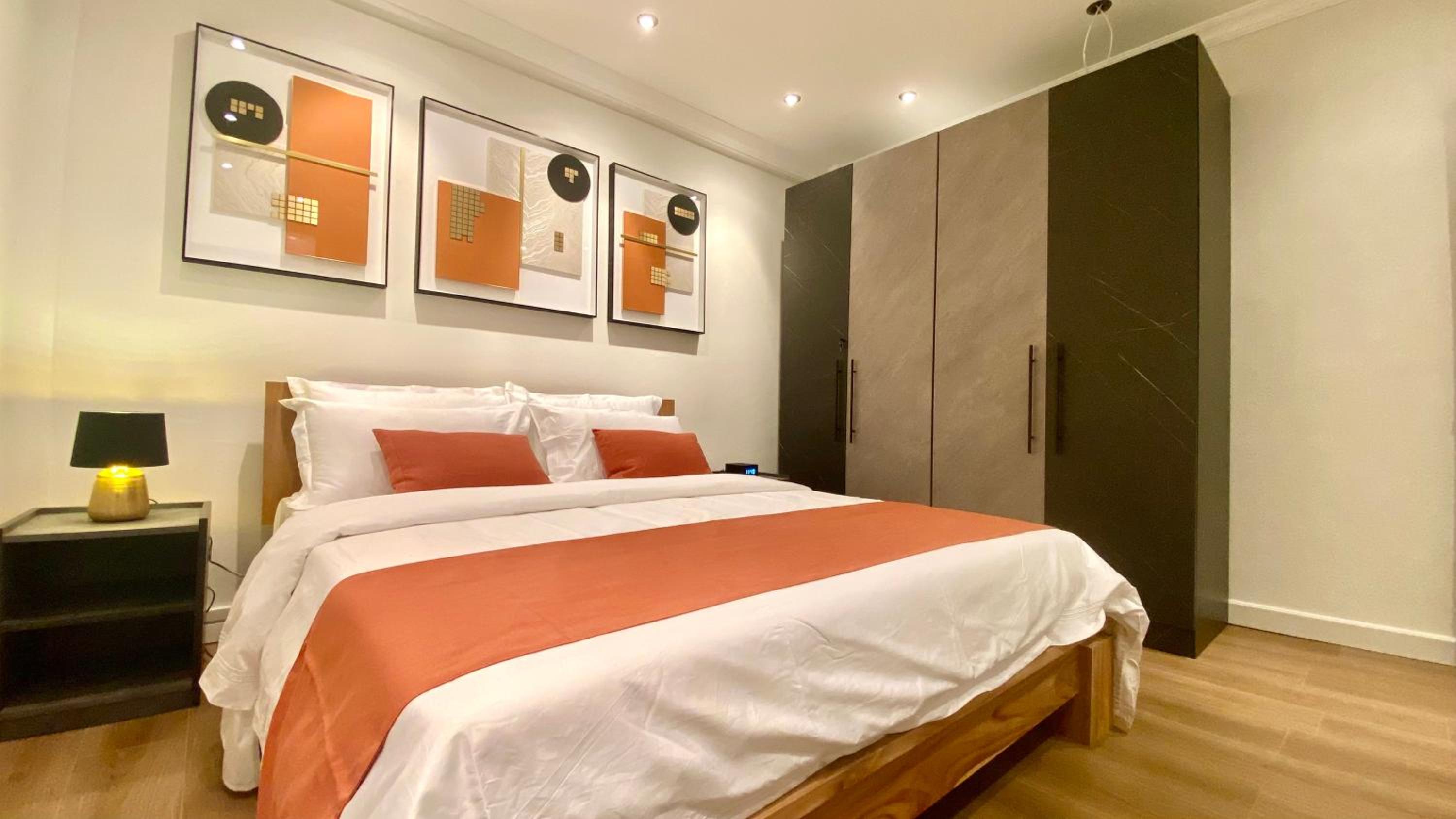 City Metro Apartment