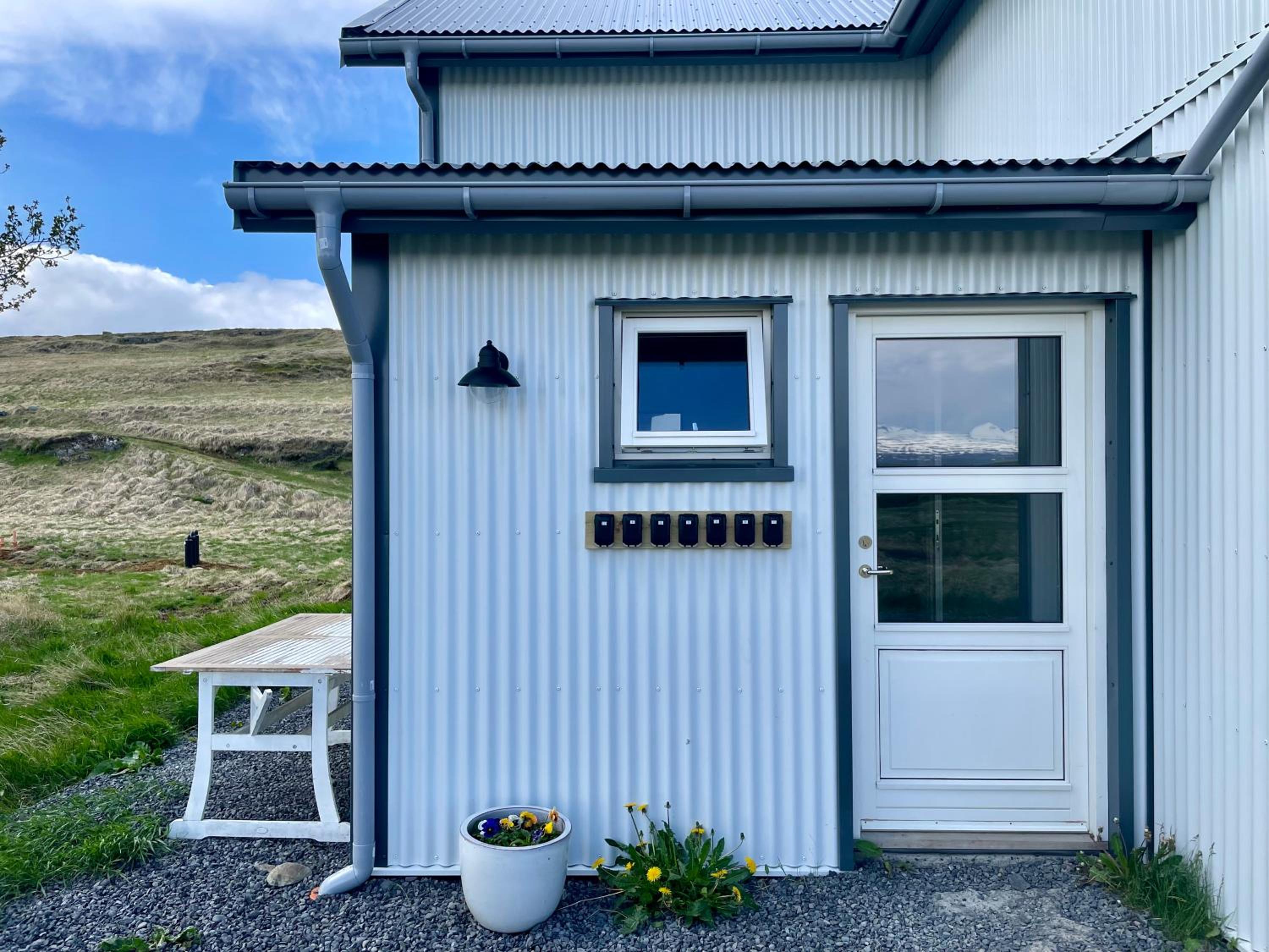 Lindarhóll Guesthouse