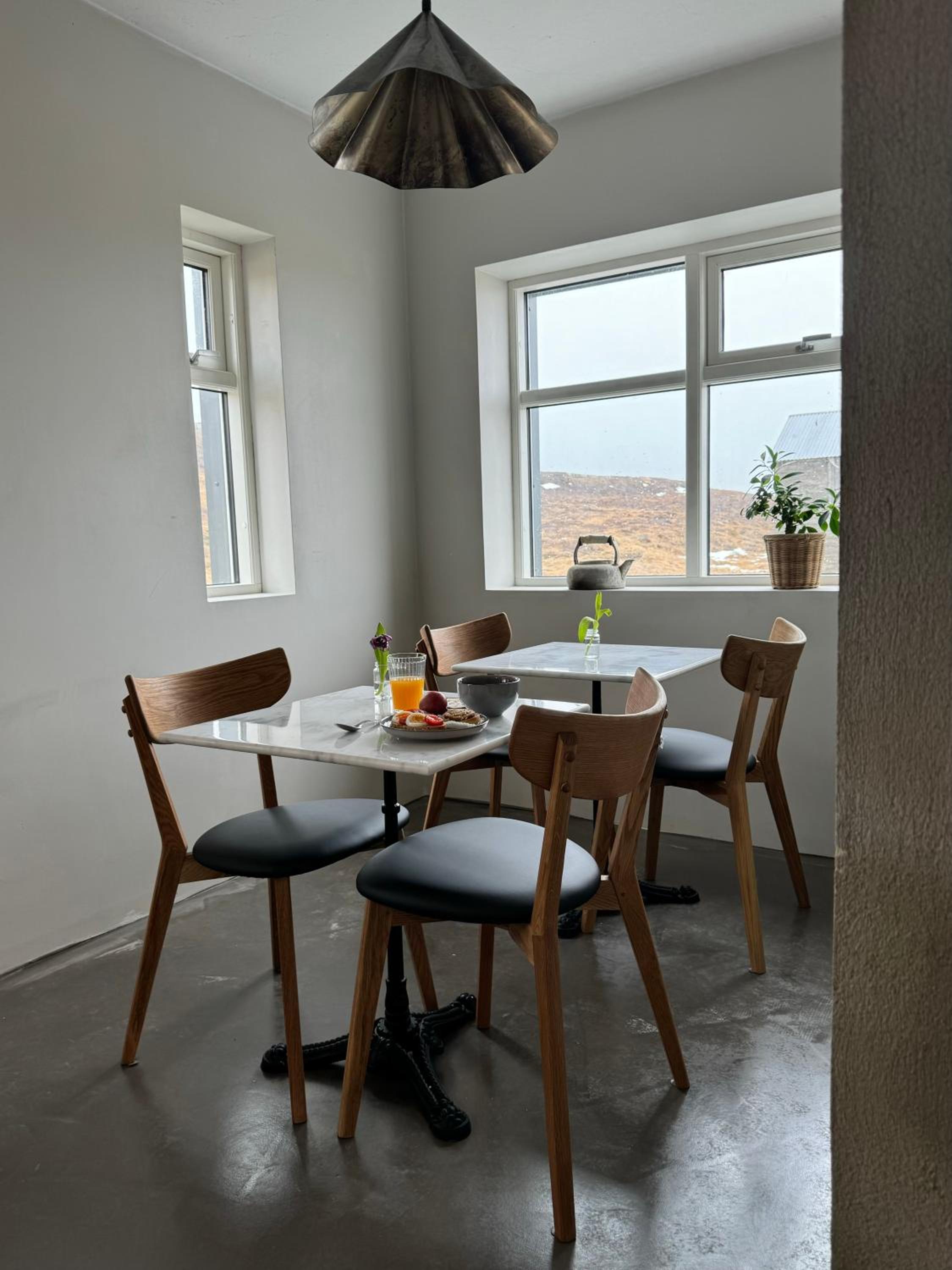Lindarhóll Guesthouse