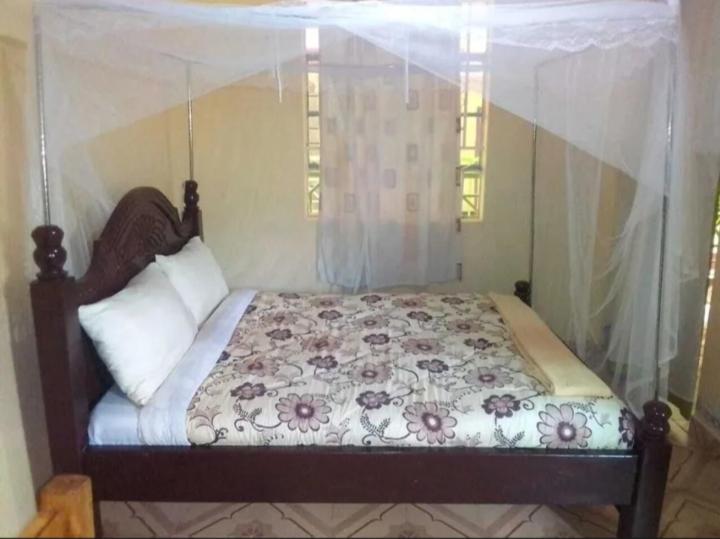 Mong'are Lodge and Restaurant, Narok view 5