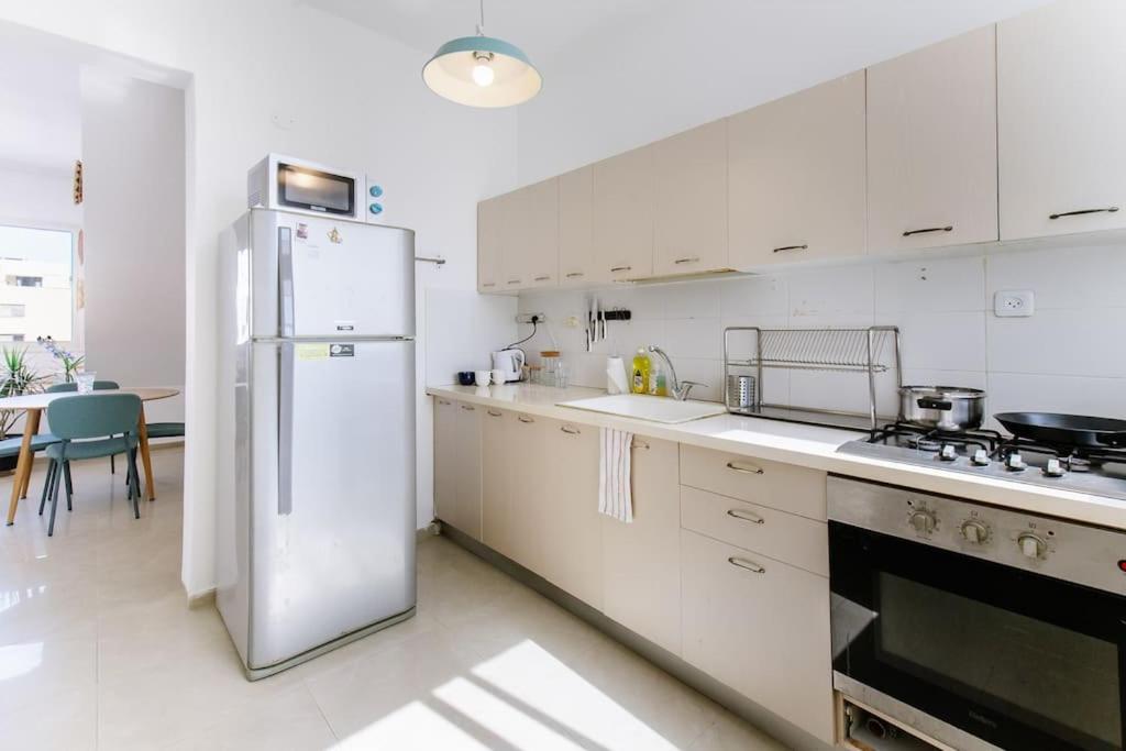 Amazing spacious Duplex with balcony and MAMAD view 5