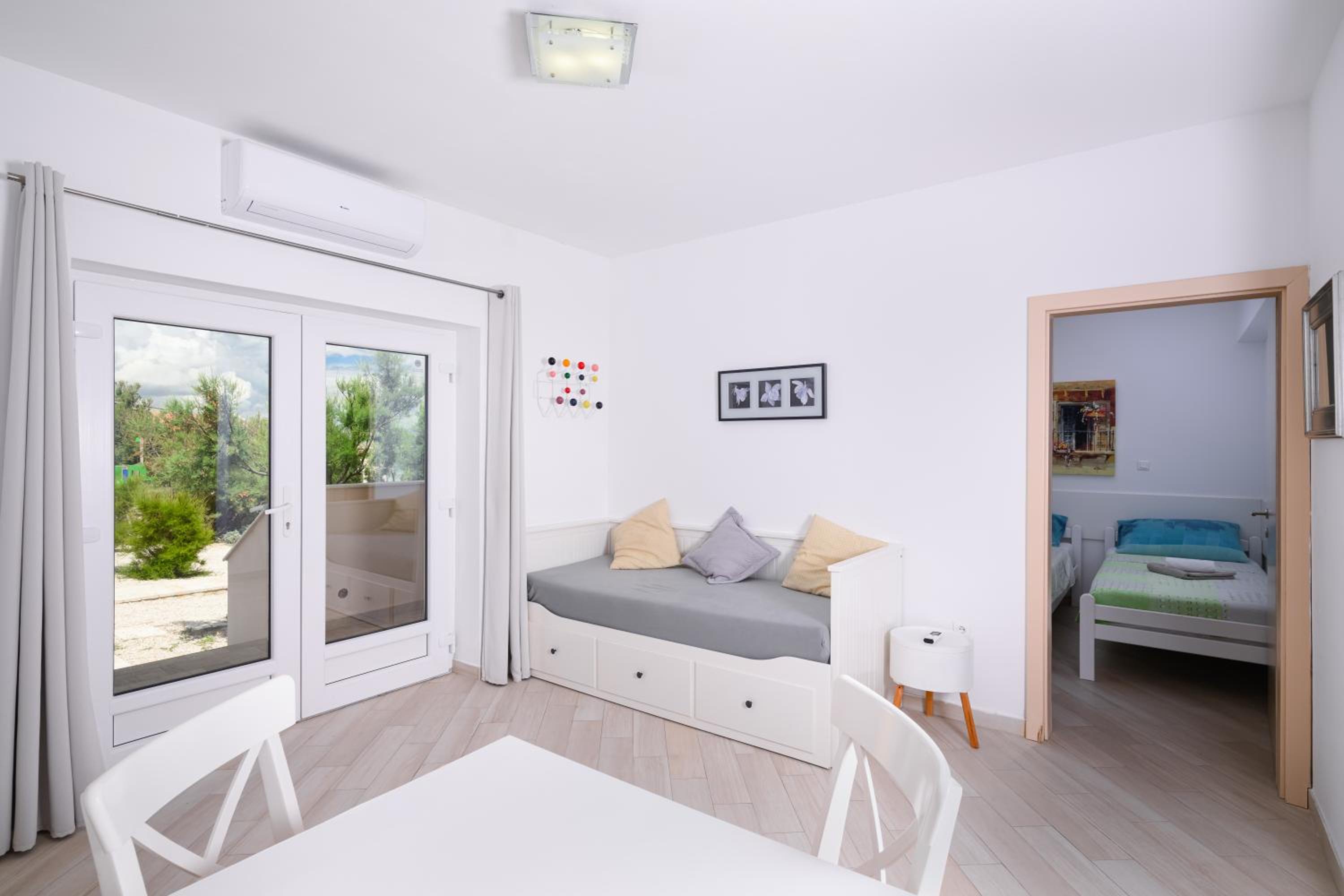 Apartments Mely