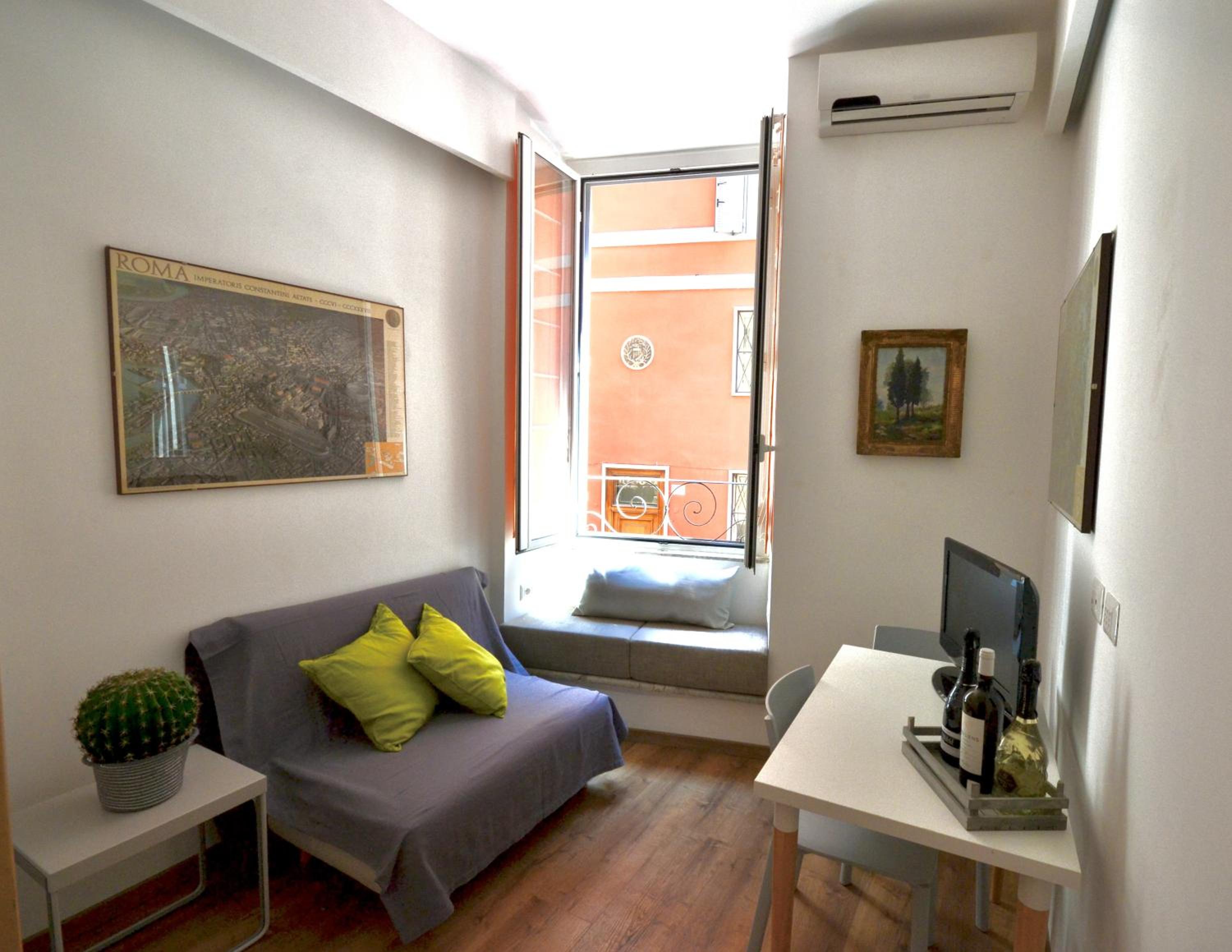 Casa Crispi by Hili
