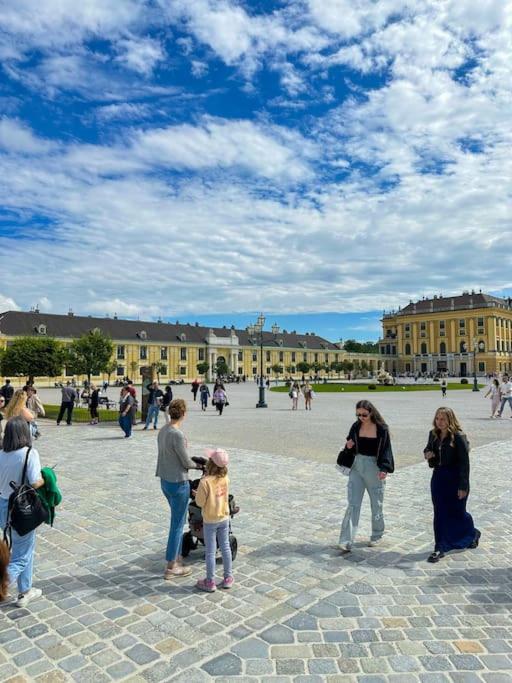 Wohnung direkt bei Schönbrunn!