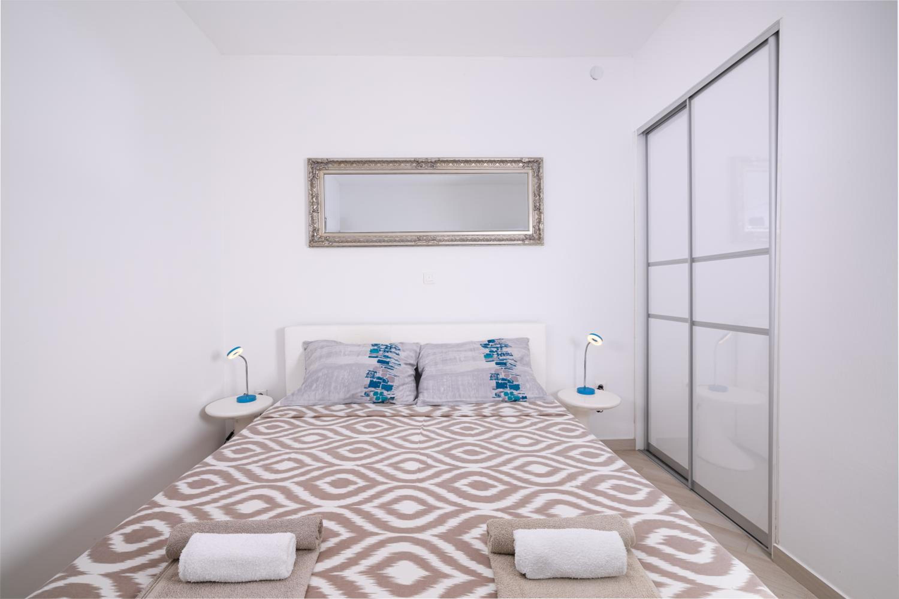 Apartments Mely
