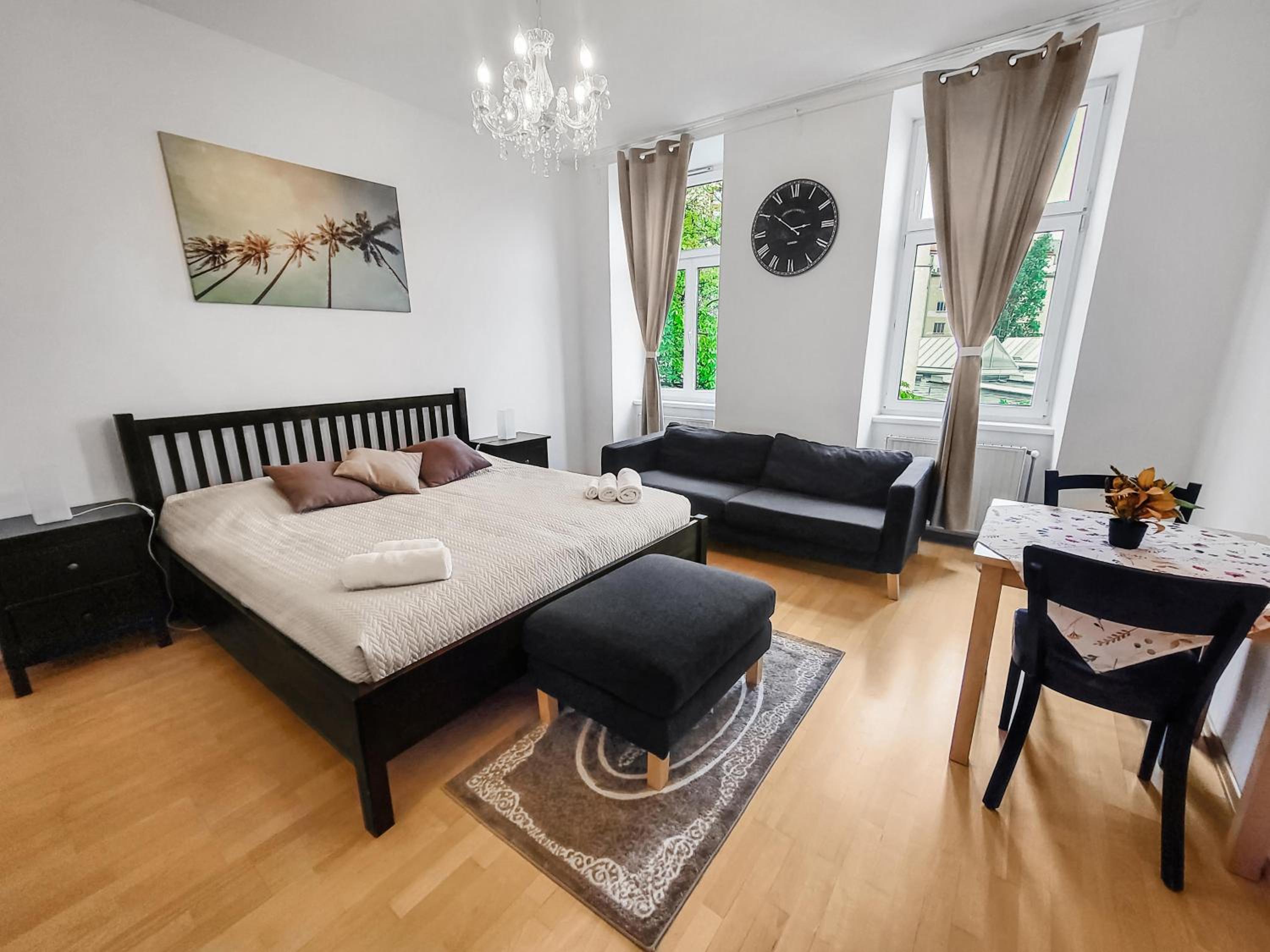 Three King-Size Beds, Three Bedrooms