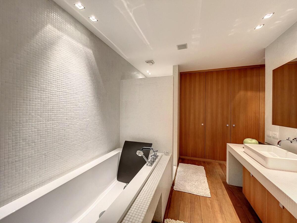 Apartment Long Beach with sauna and garage
