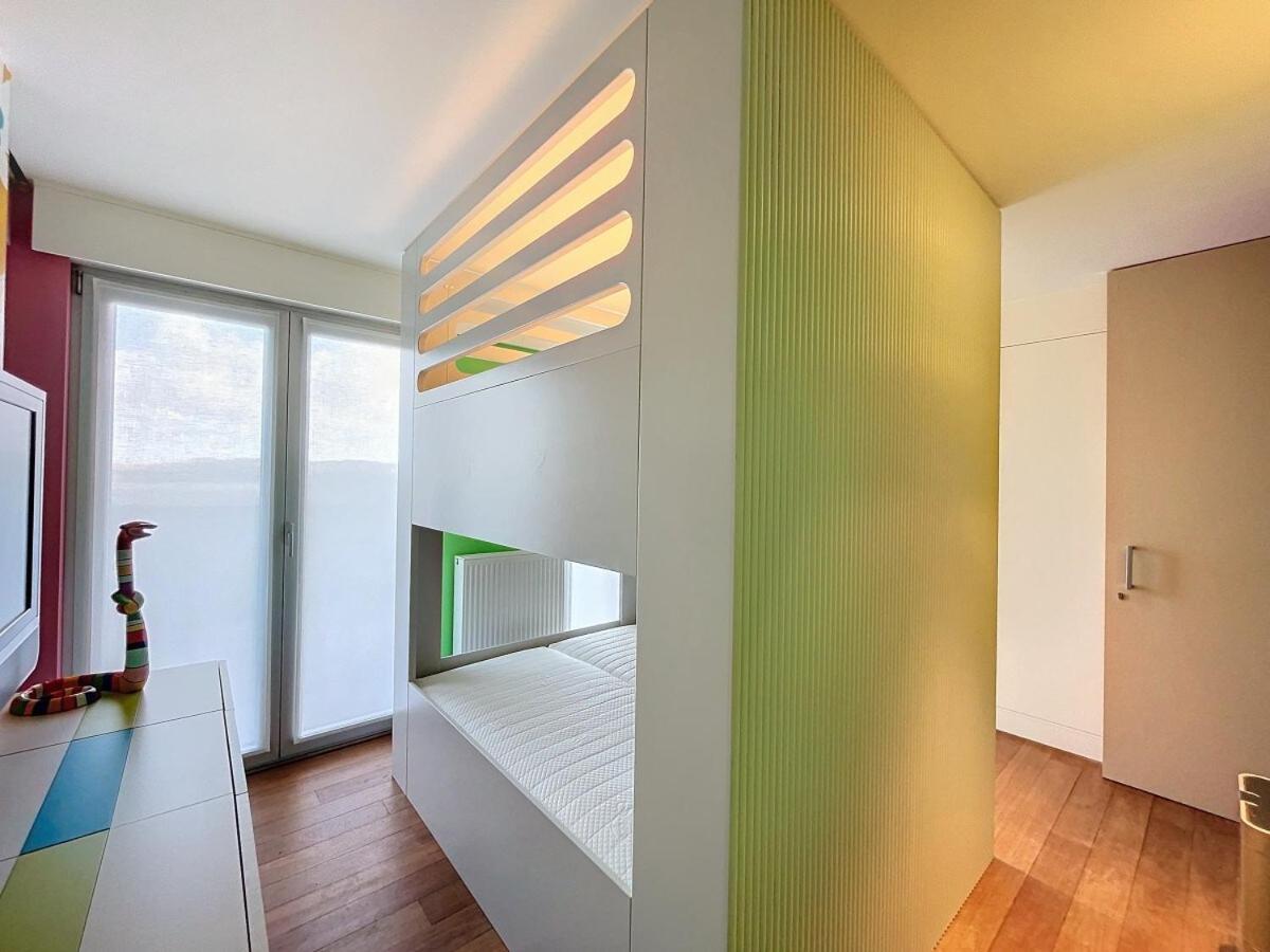 Apartment Long Beach with sauna and garage