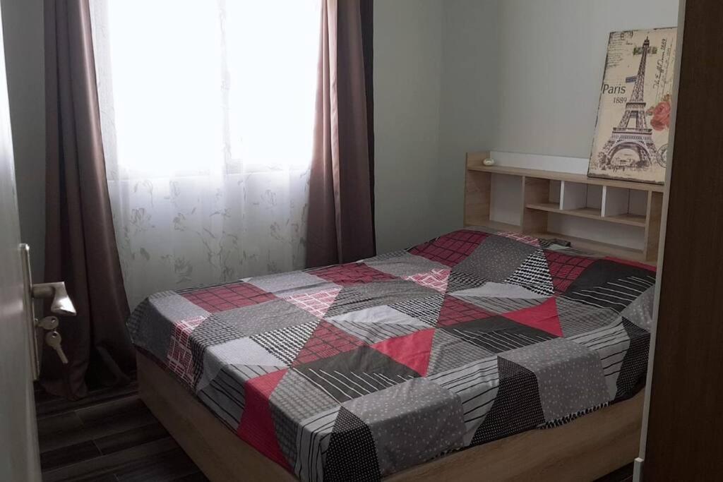 3 bedroom apartment photo 4