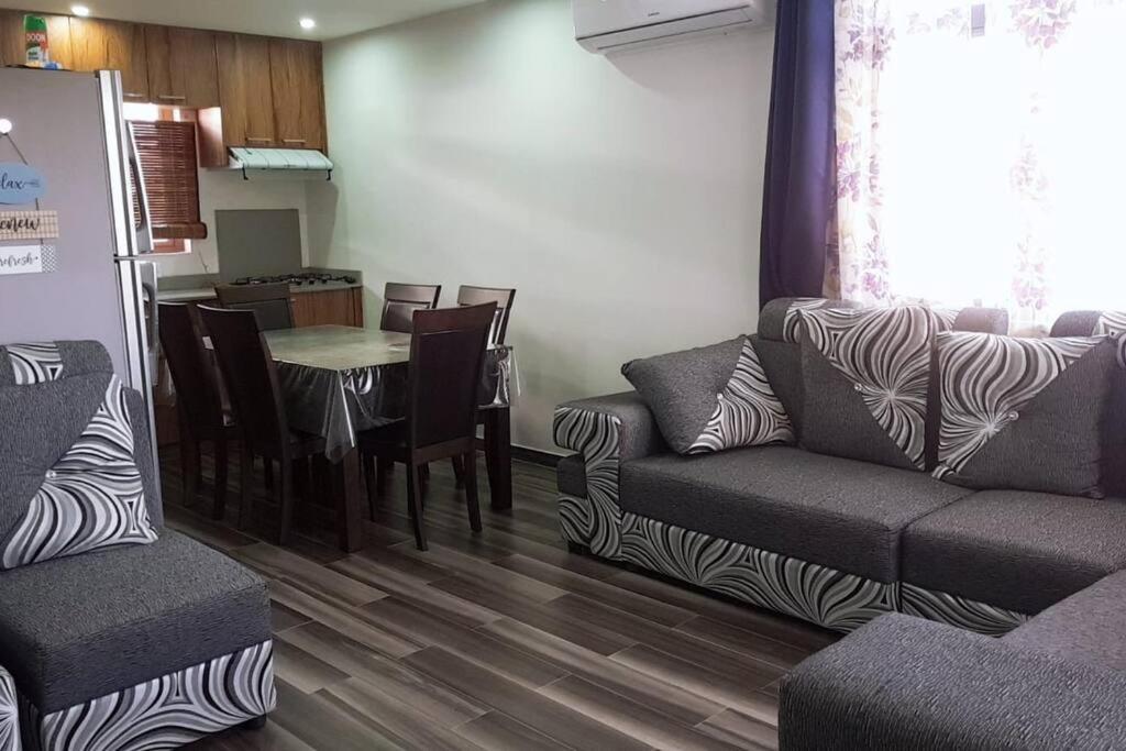 3 bedroom apartment photo 3