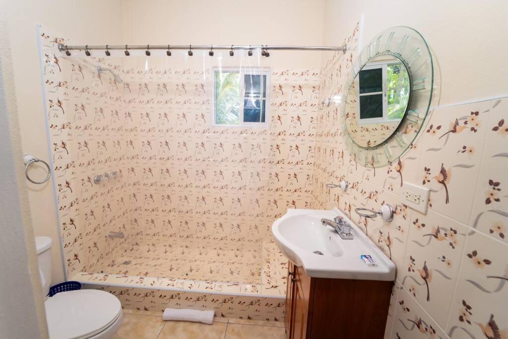 Spacious room in villa near beach view 5