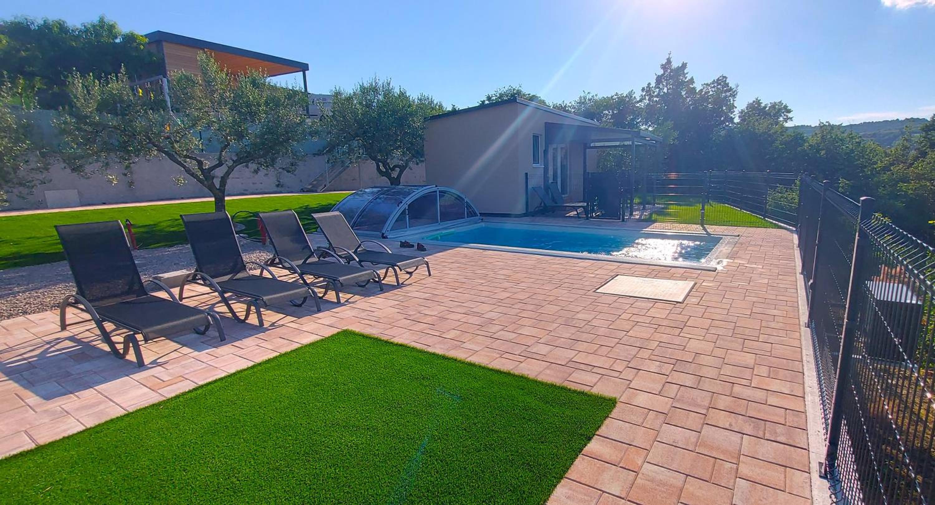 Hotel Apartma Oli - Image 1