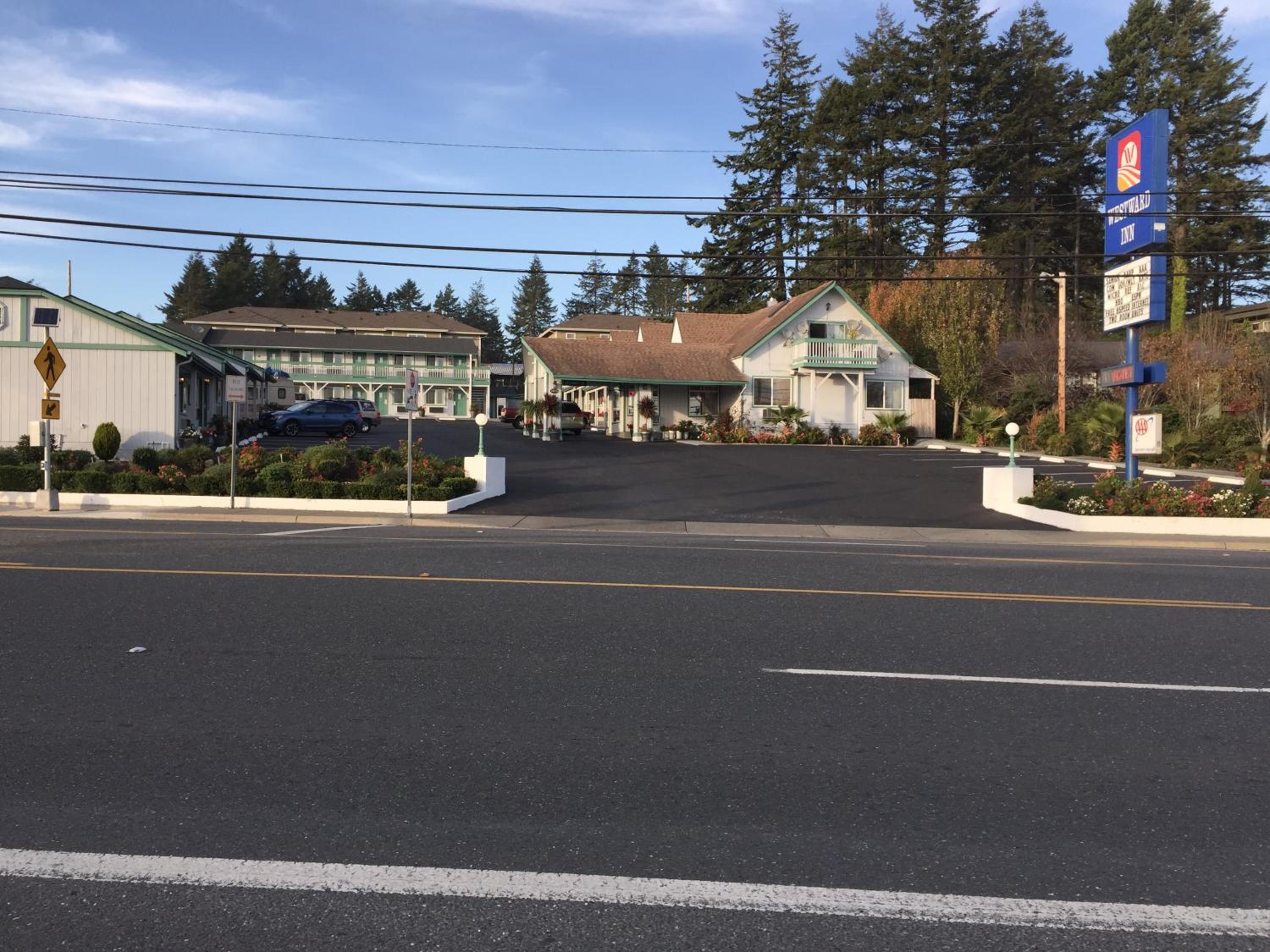 Hotel Westward Inn - Image 1