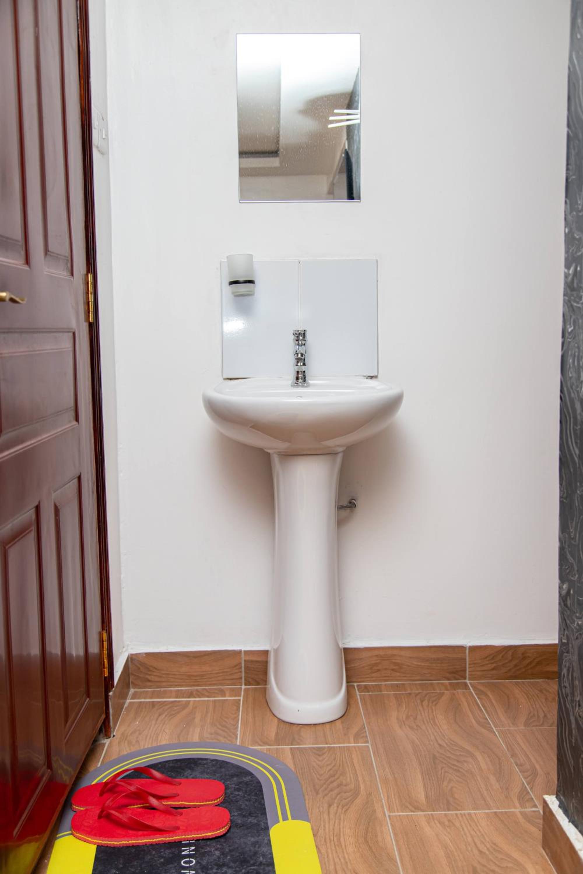 CynRose Suites