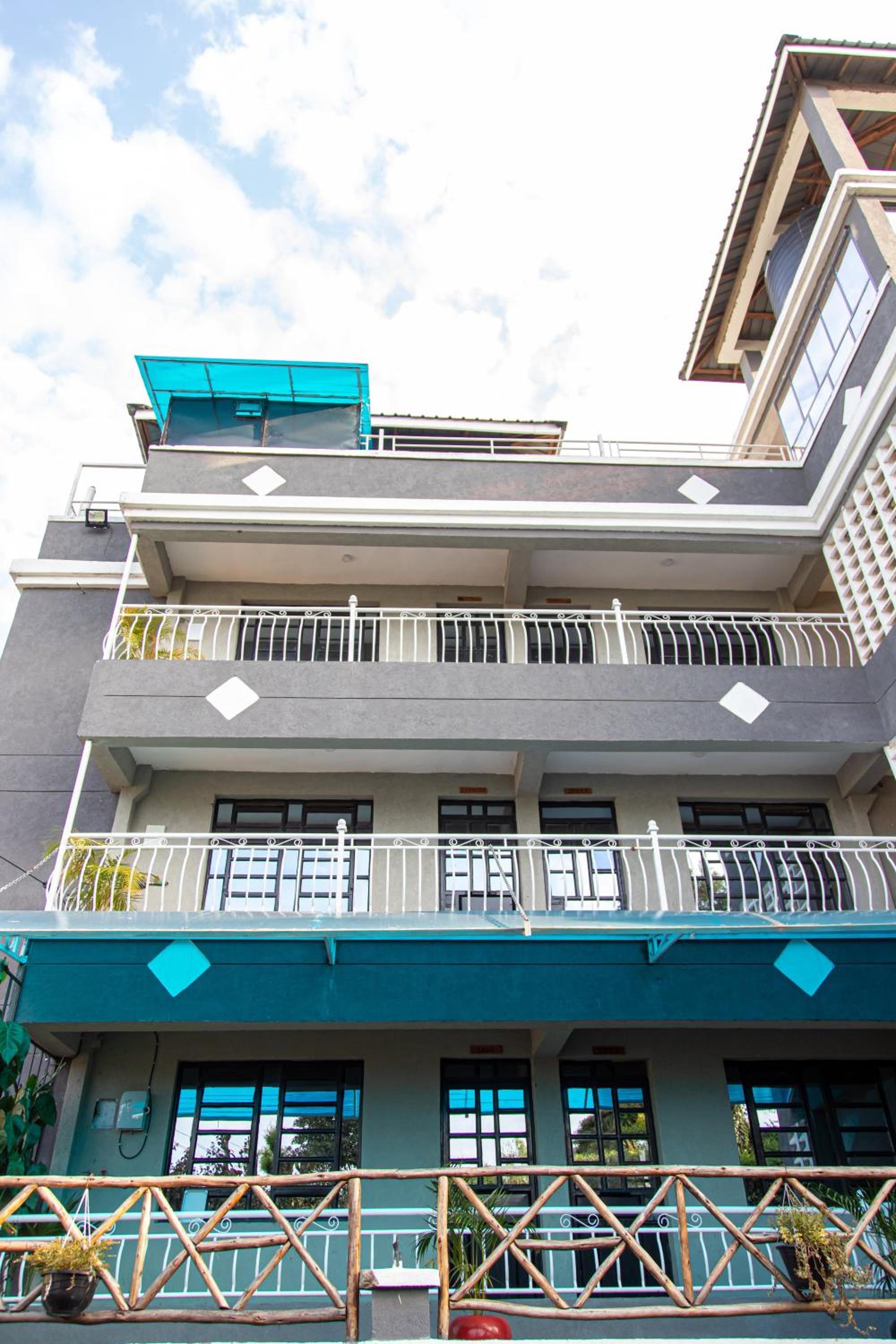 CynRose Suites