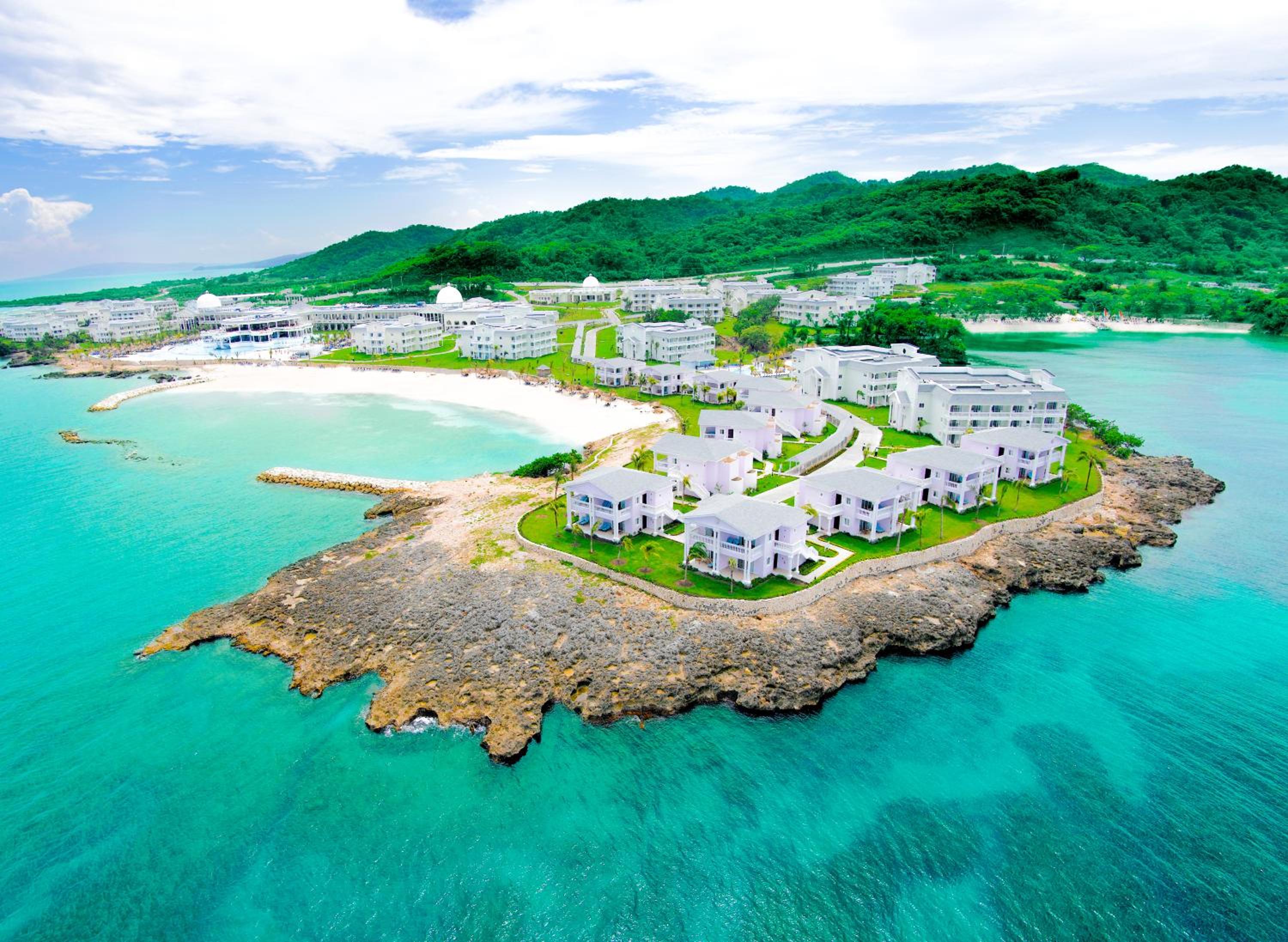The Signature Level at Grand Palladium Lady Hamilton Resort & Spa- All Inclusive view 3