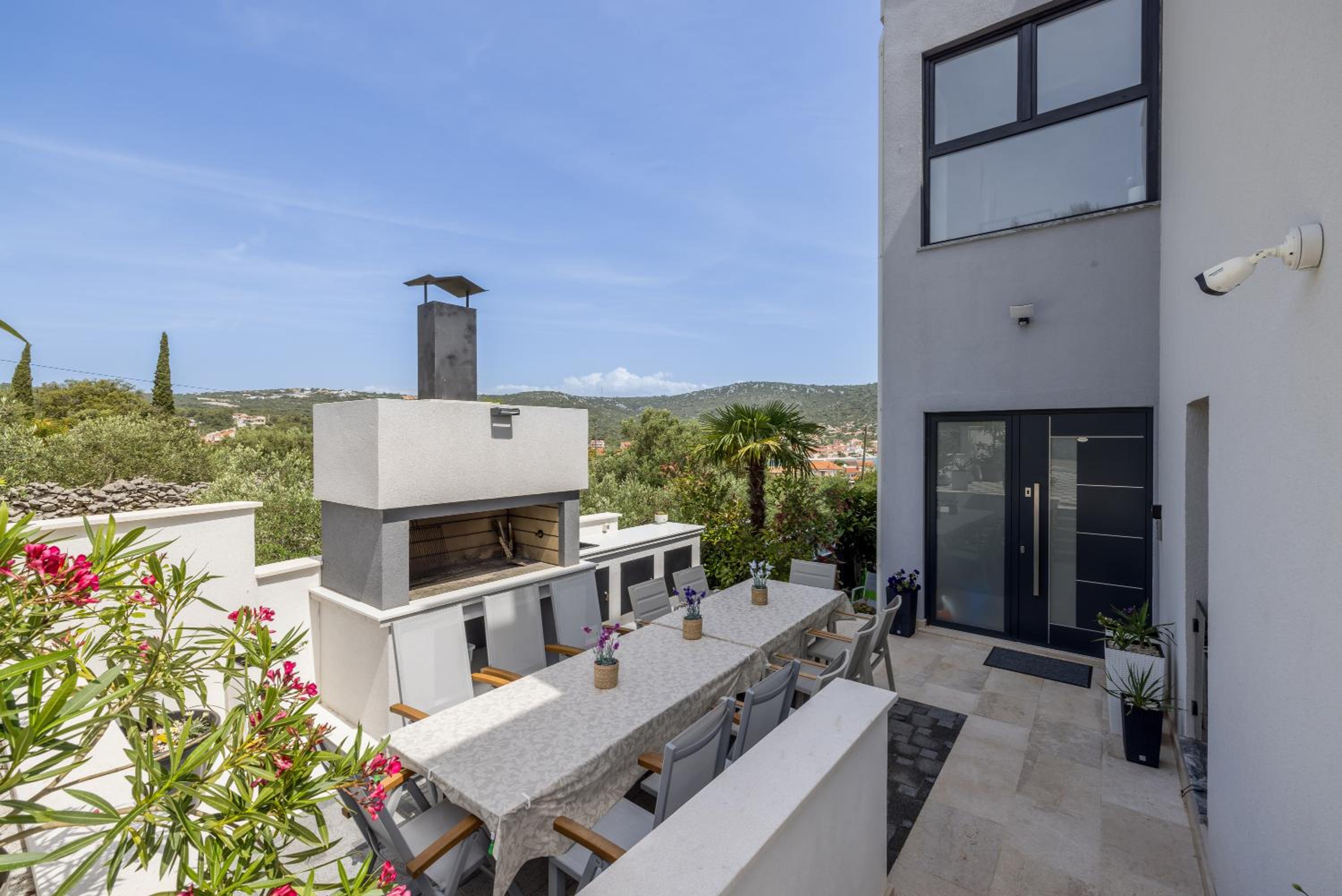 Villa ToDo with heated pool and jacuzzi