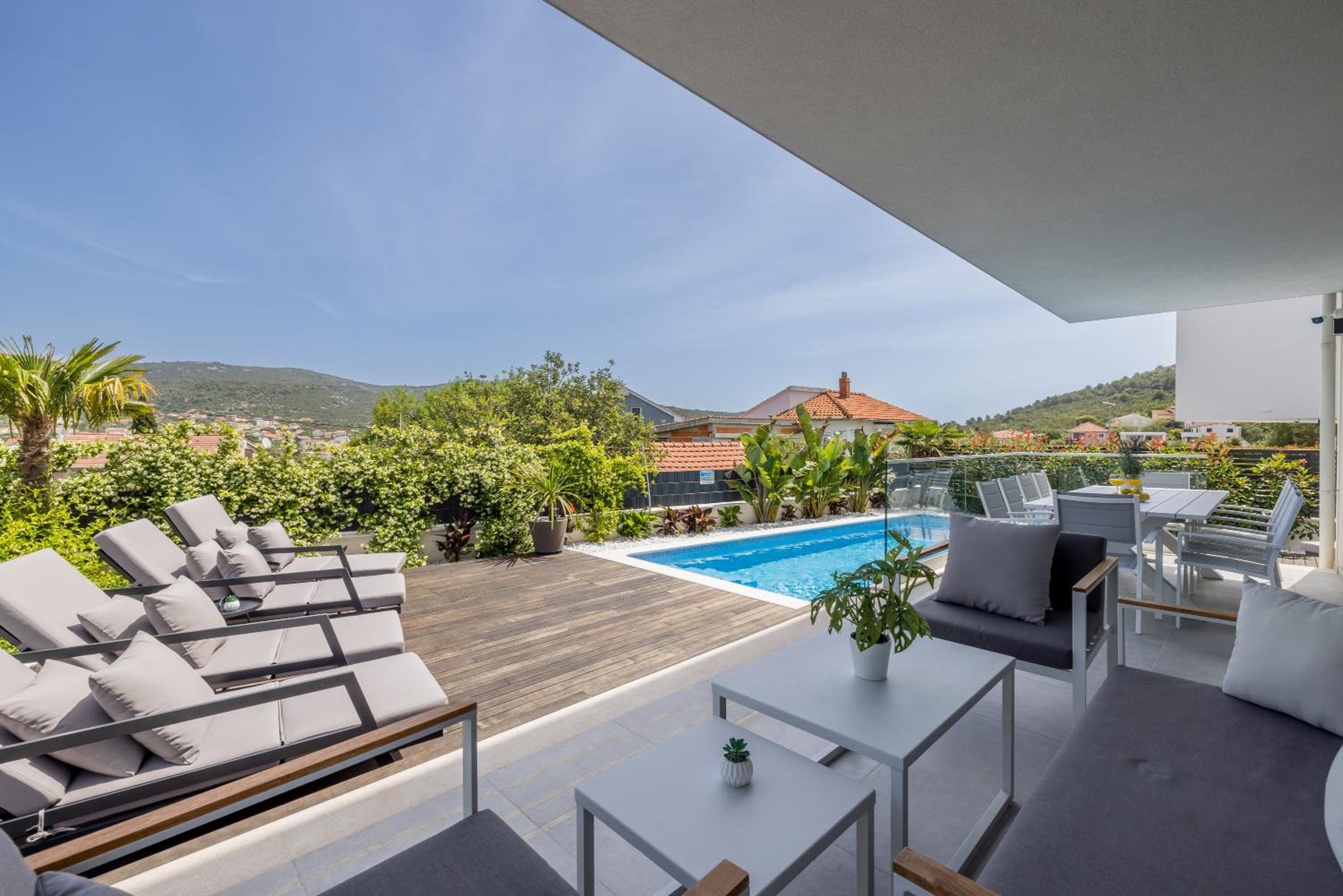 Villa ToDo with heated pool and jacuzzi