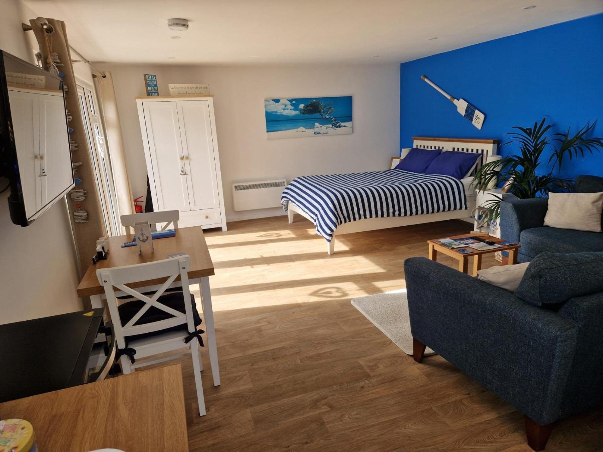 Nautical themed Guest House with patio and treehouse view 4