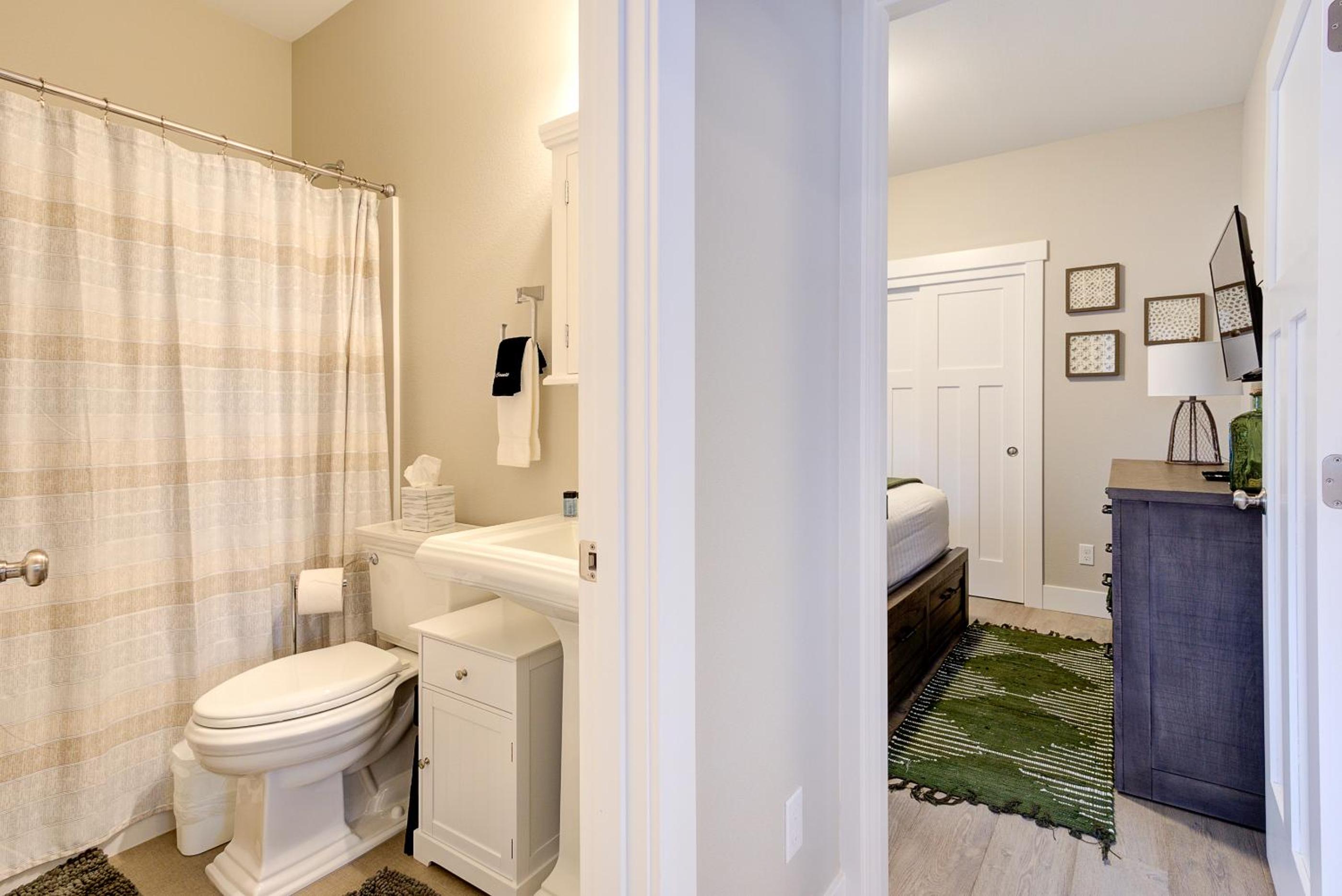 TLSea by Seabrook Hospitality