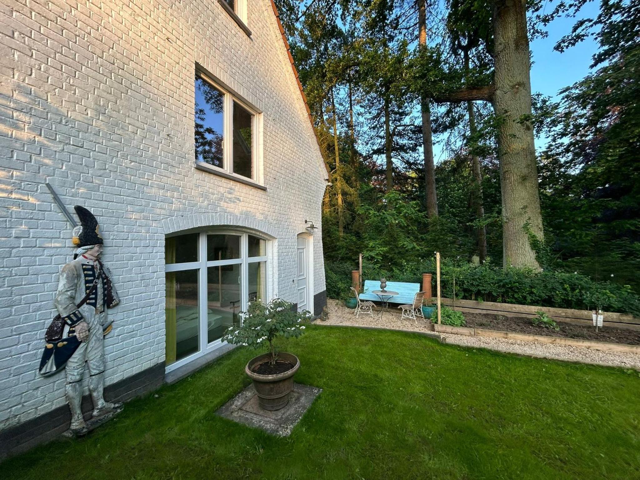 The Tile House - 2 bedroom property just south of Brussels