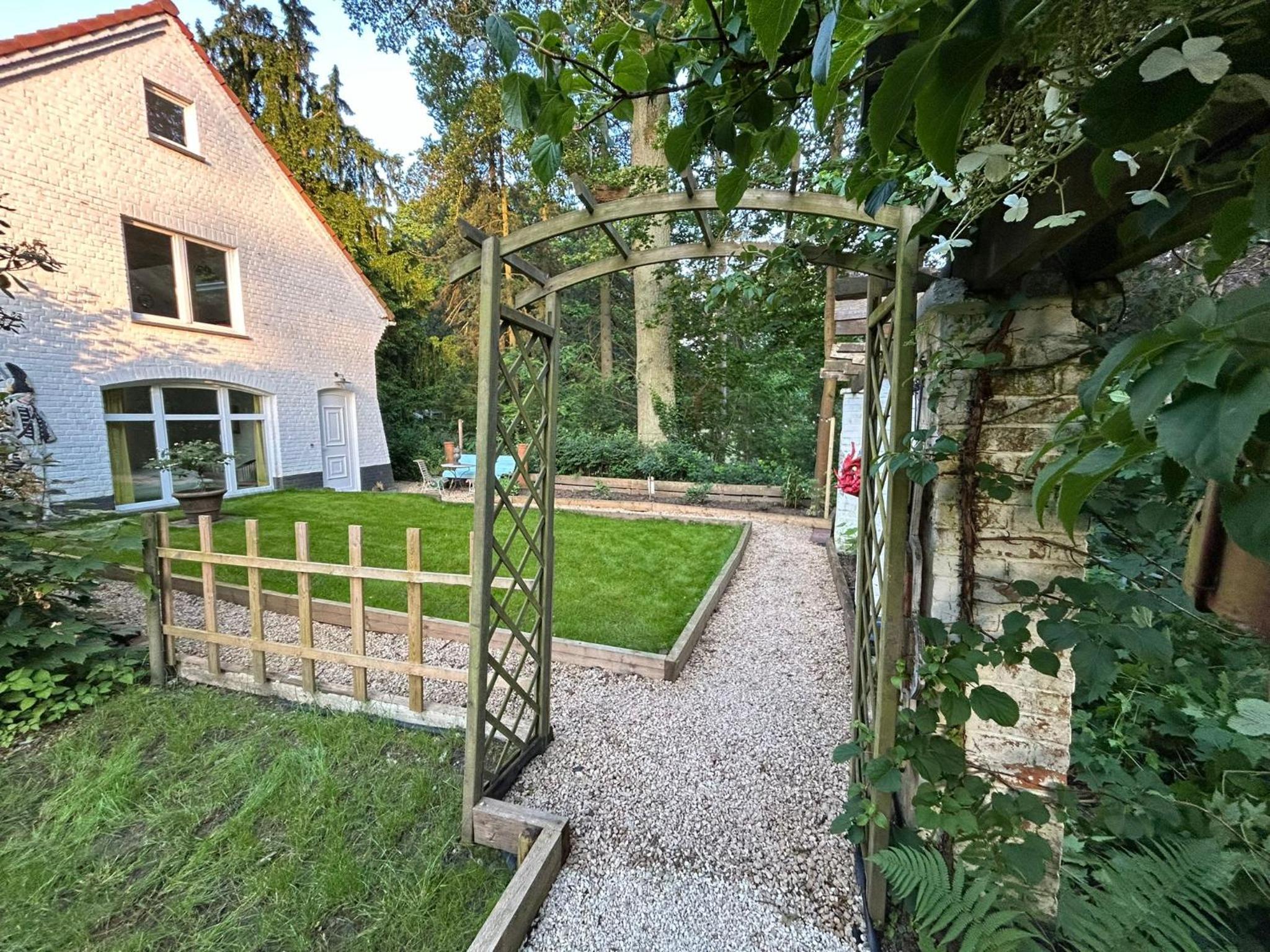 The Tile House - 2 bedroom property just south of Brussels
