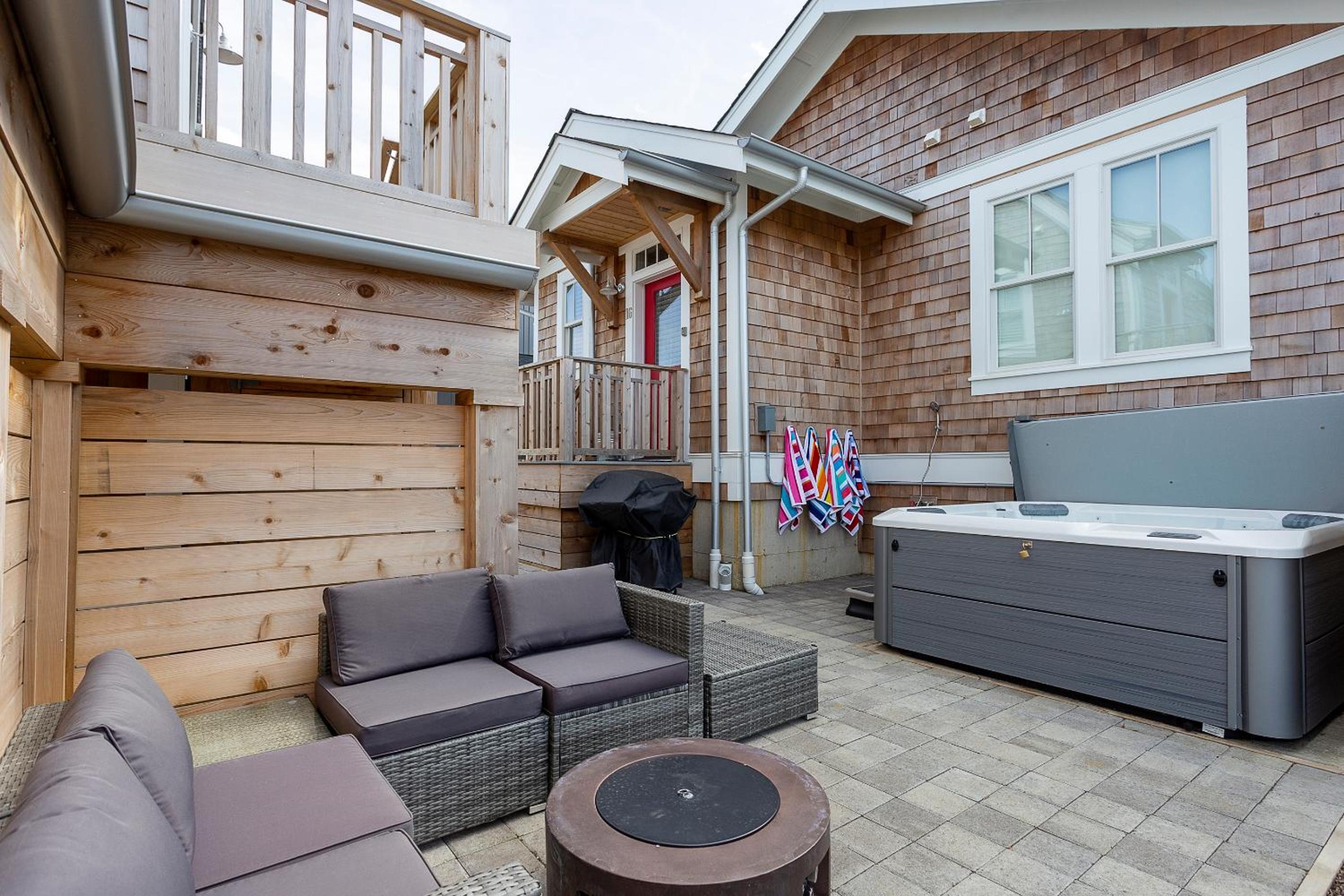 TLSea by Seabrook Hospitality
