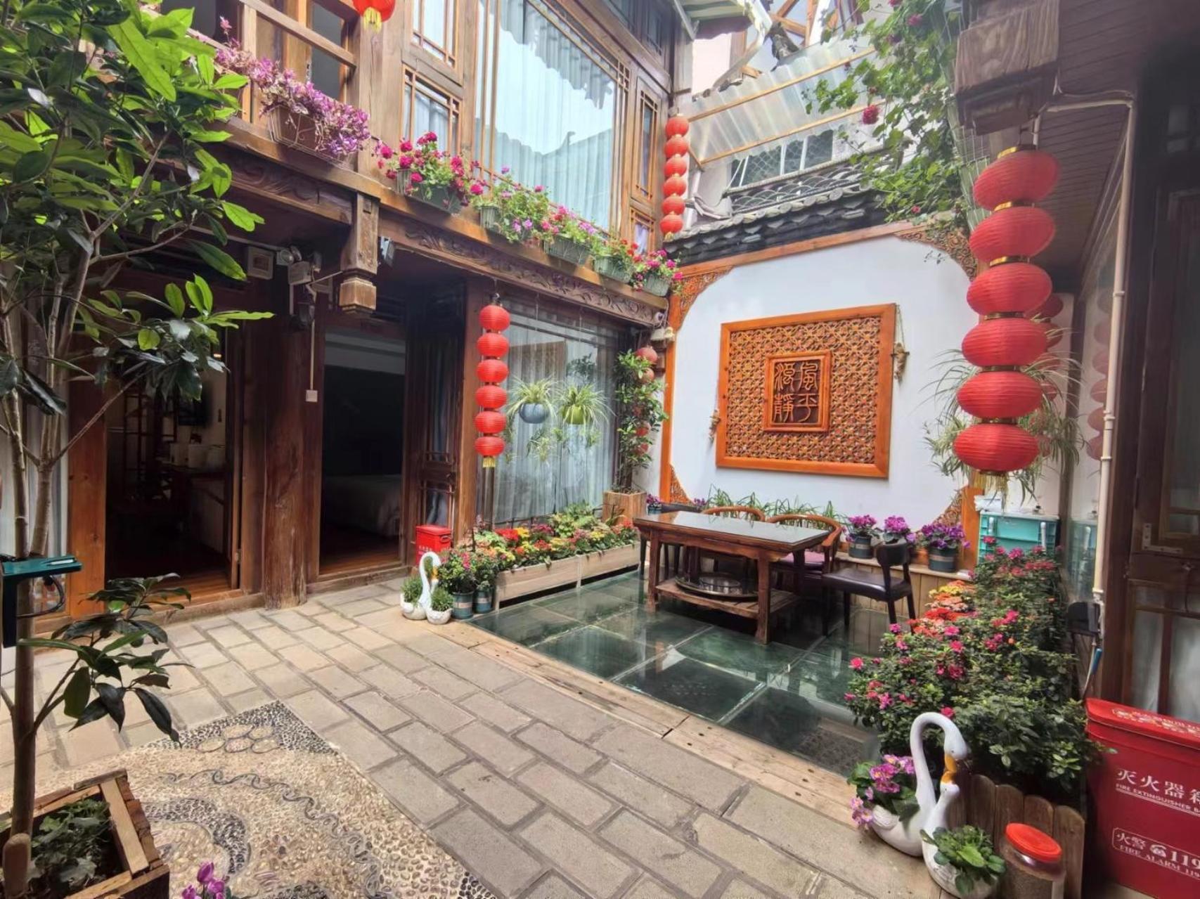 Lijiang Old Town Meiliju View Inn