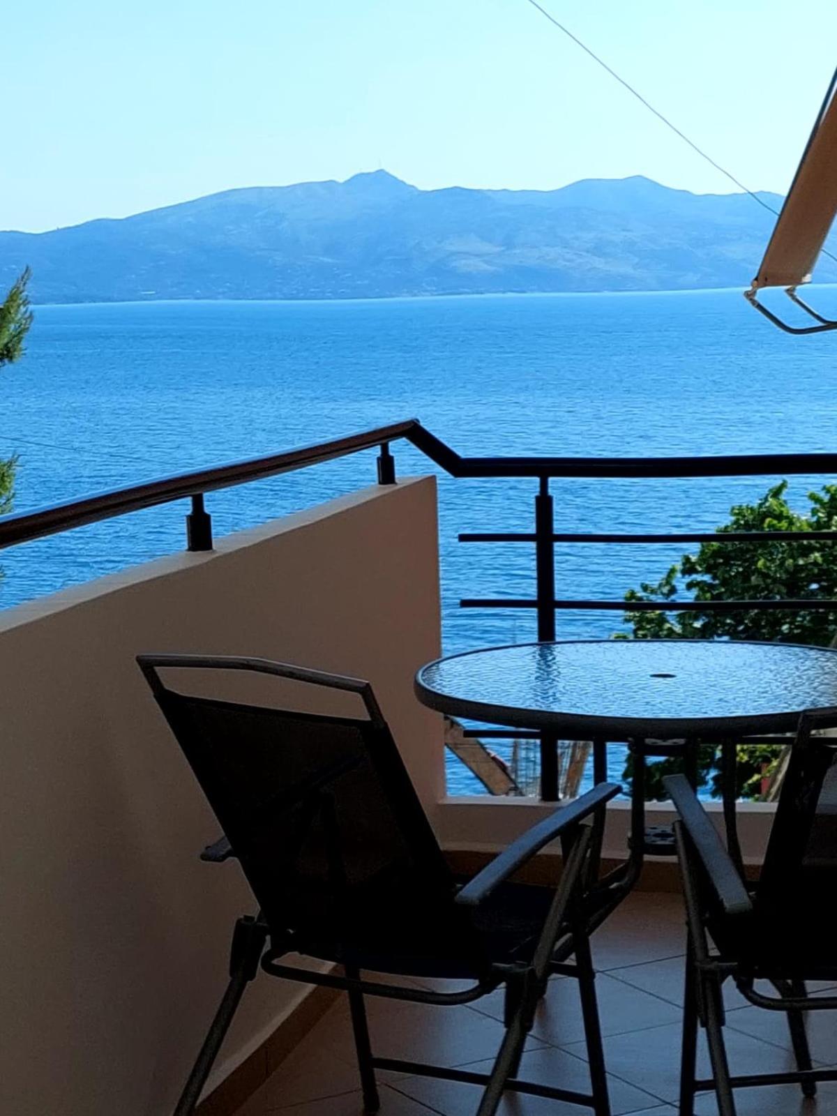 Apartment Victoria by the sea Sarande