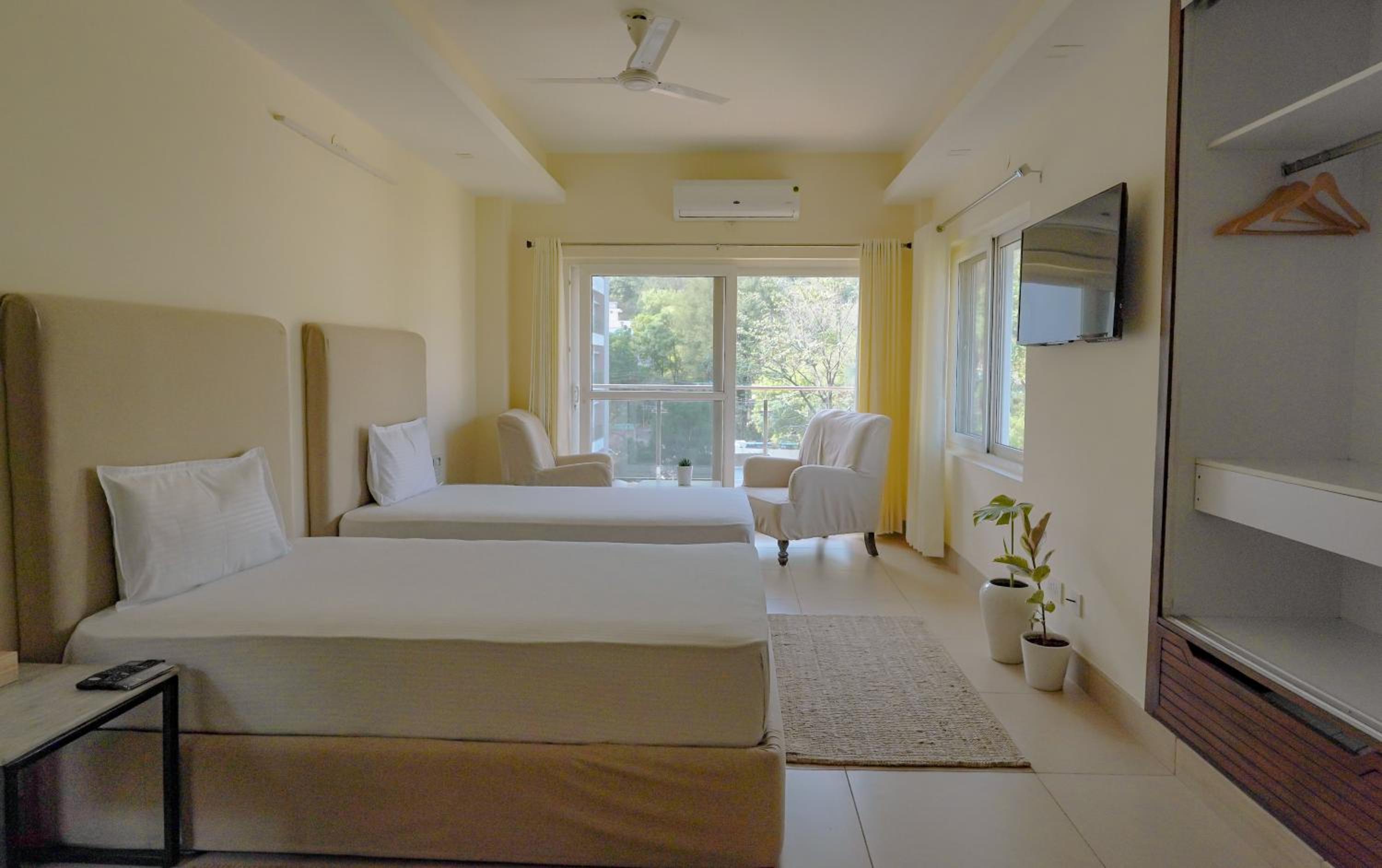 hotel room