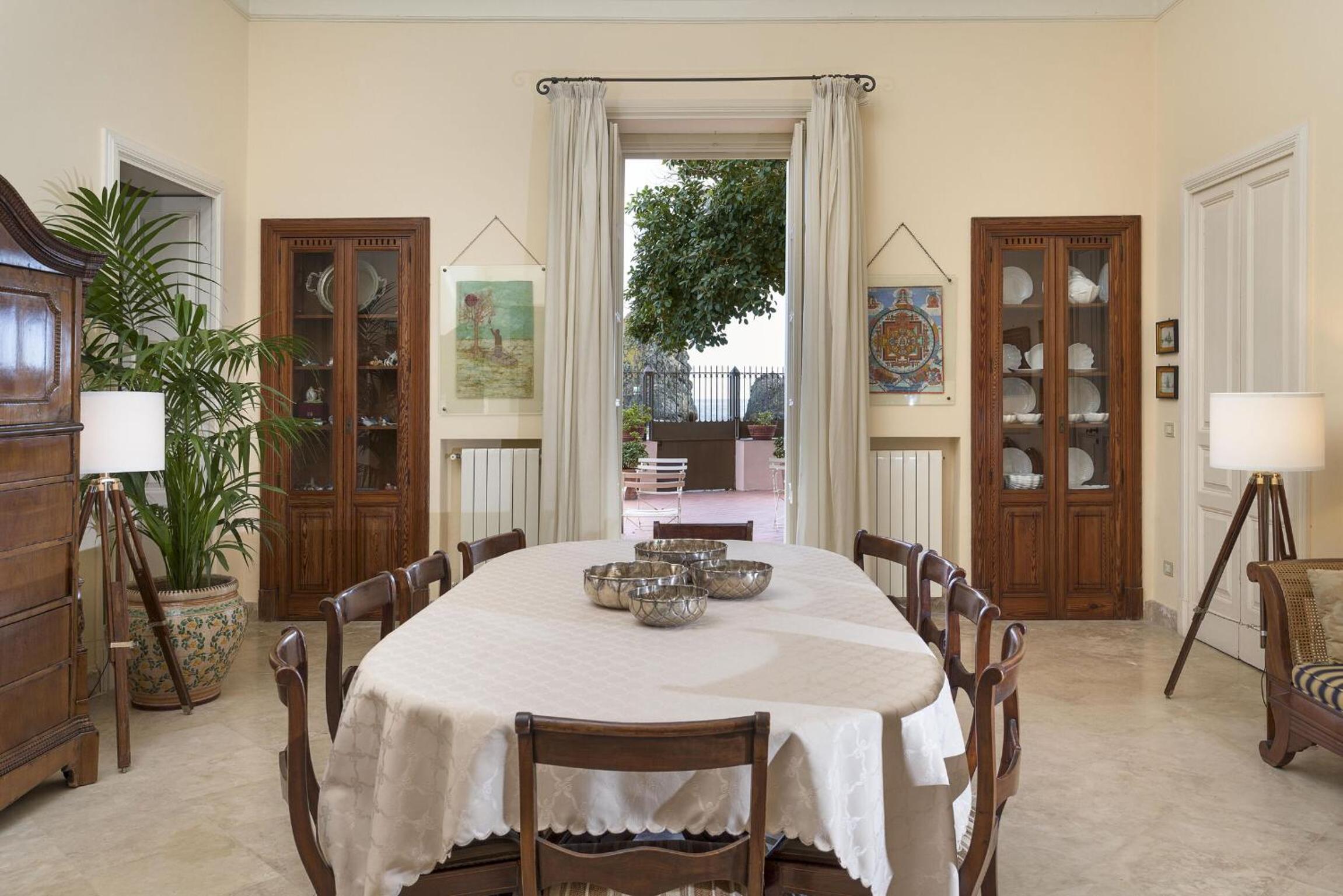 dining