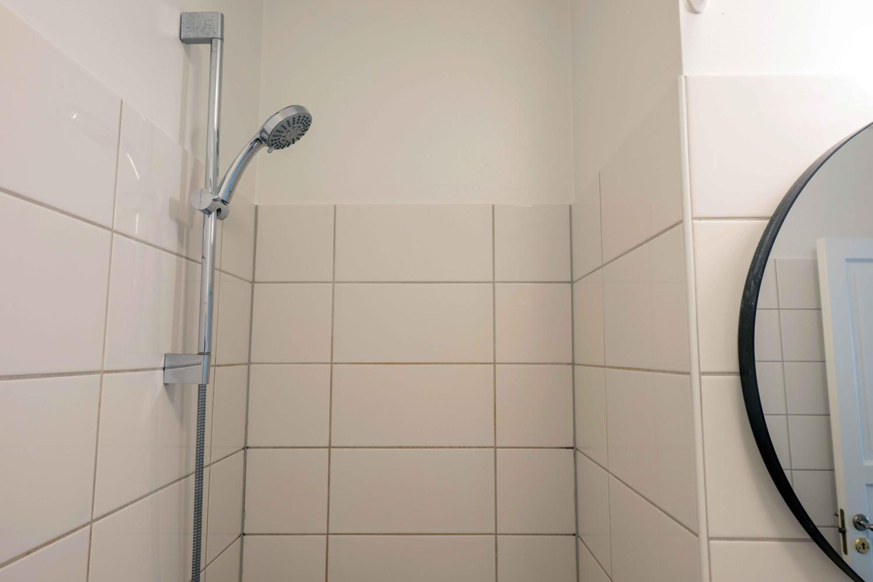 Spacious Tivoli Gardens Apartment w 3 bedrooms