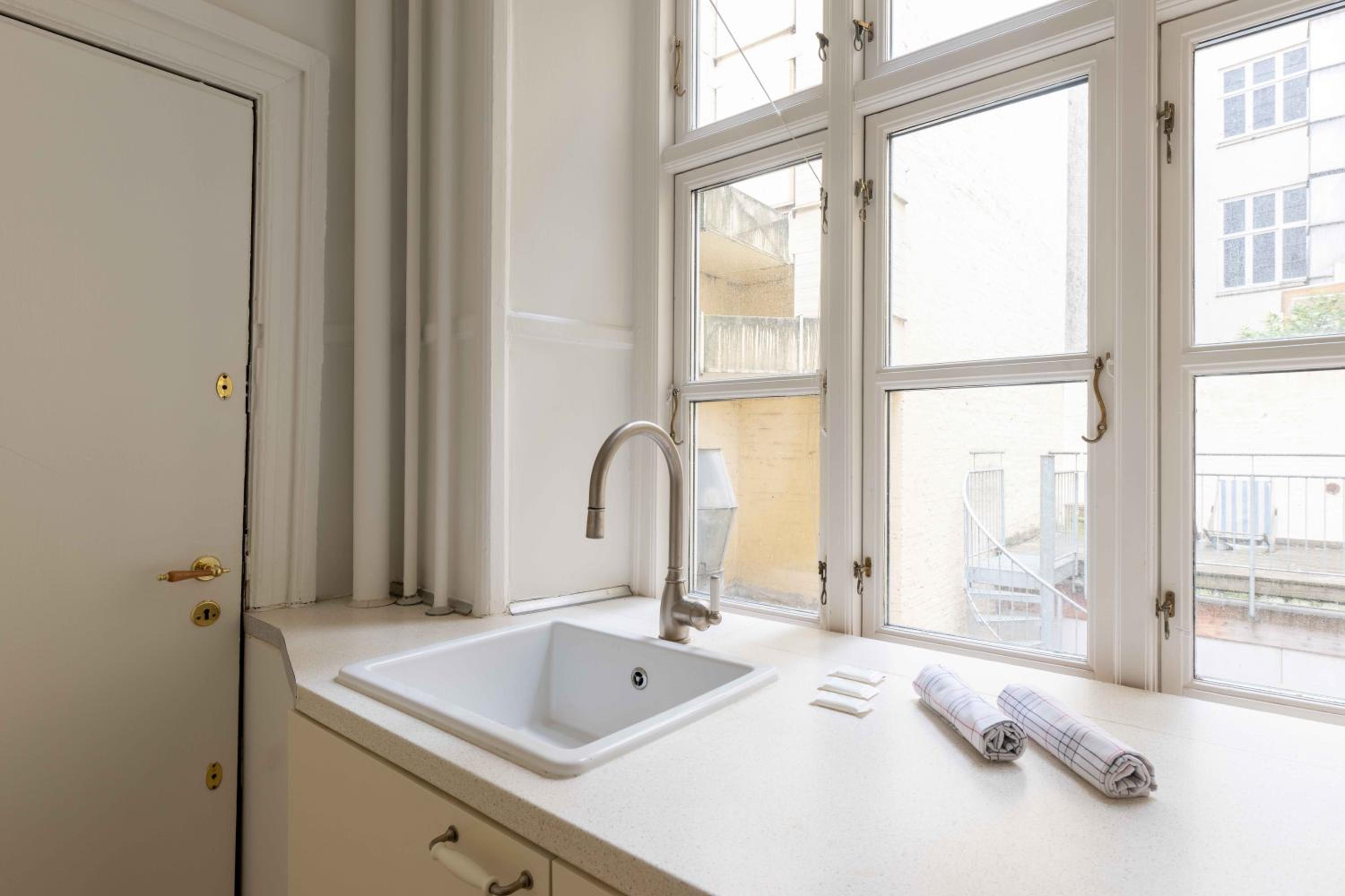 Spacious Tivoli Gardens Apartment w 3 bedrooms