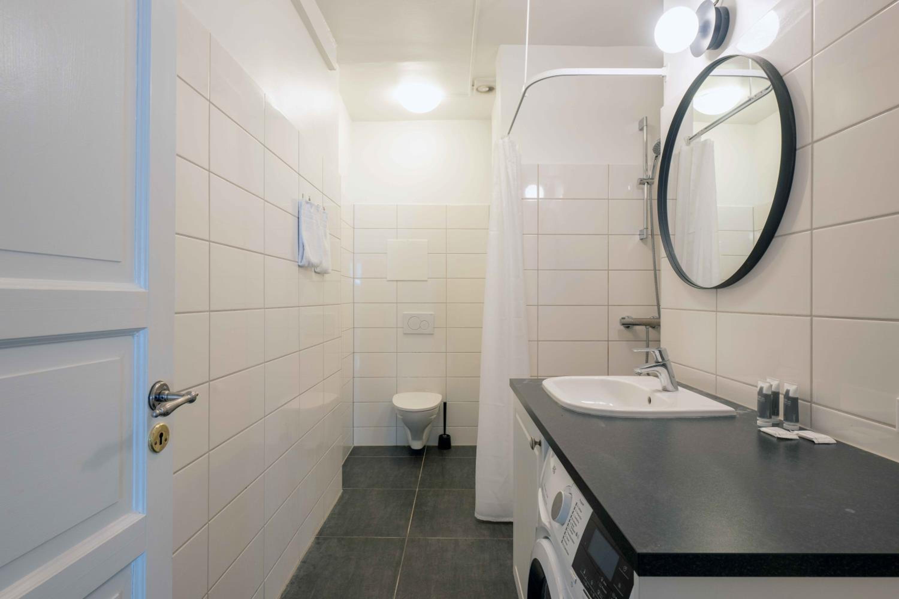 Spacious Tivoli Gardens Apartment w 3 bedrooms