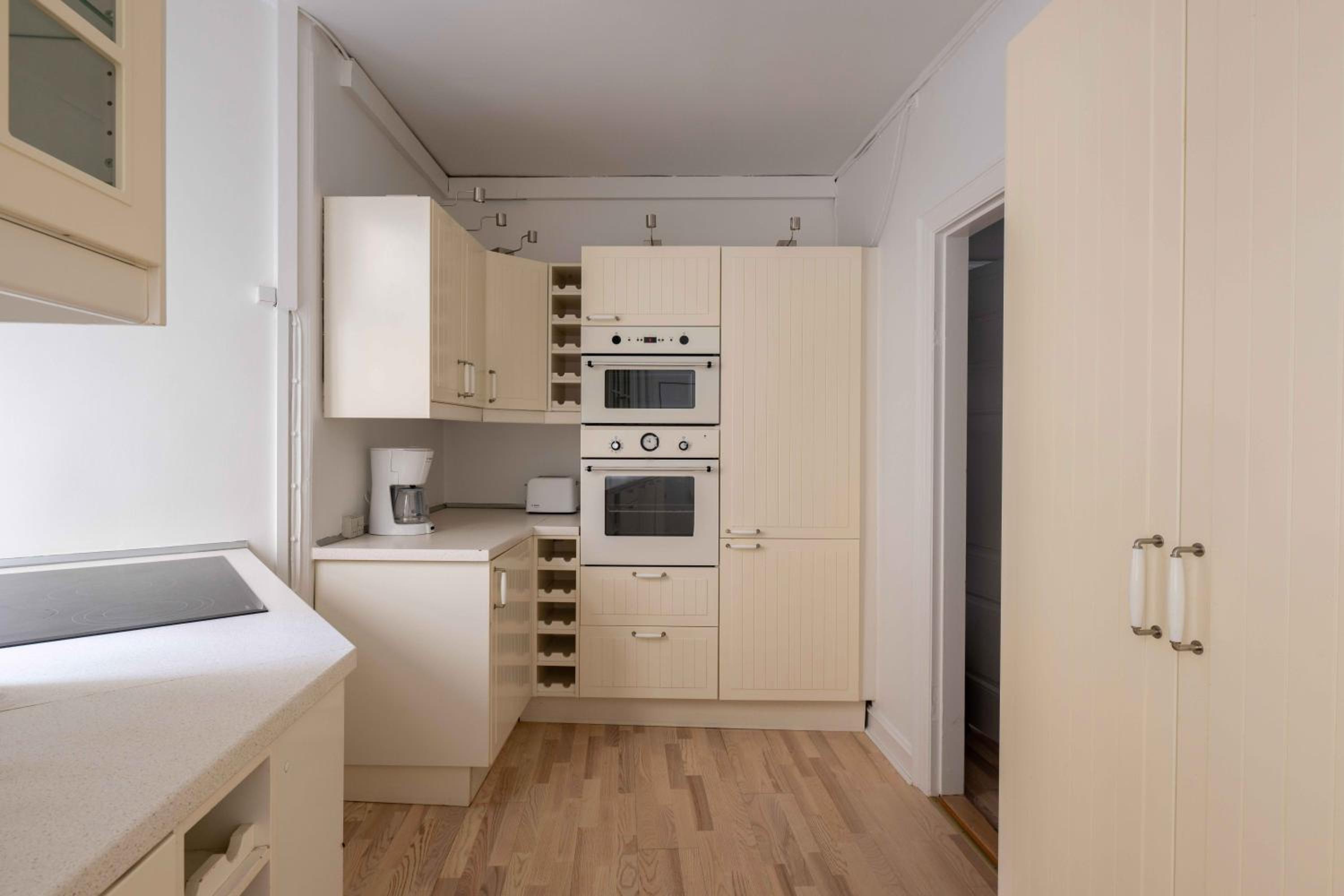 Spacious Tivoli Gardens Apartment w 3 bedrooms