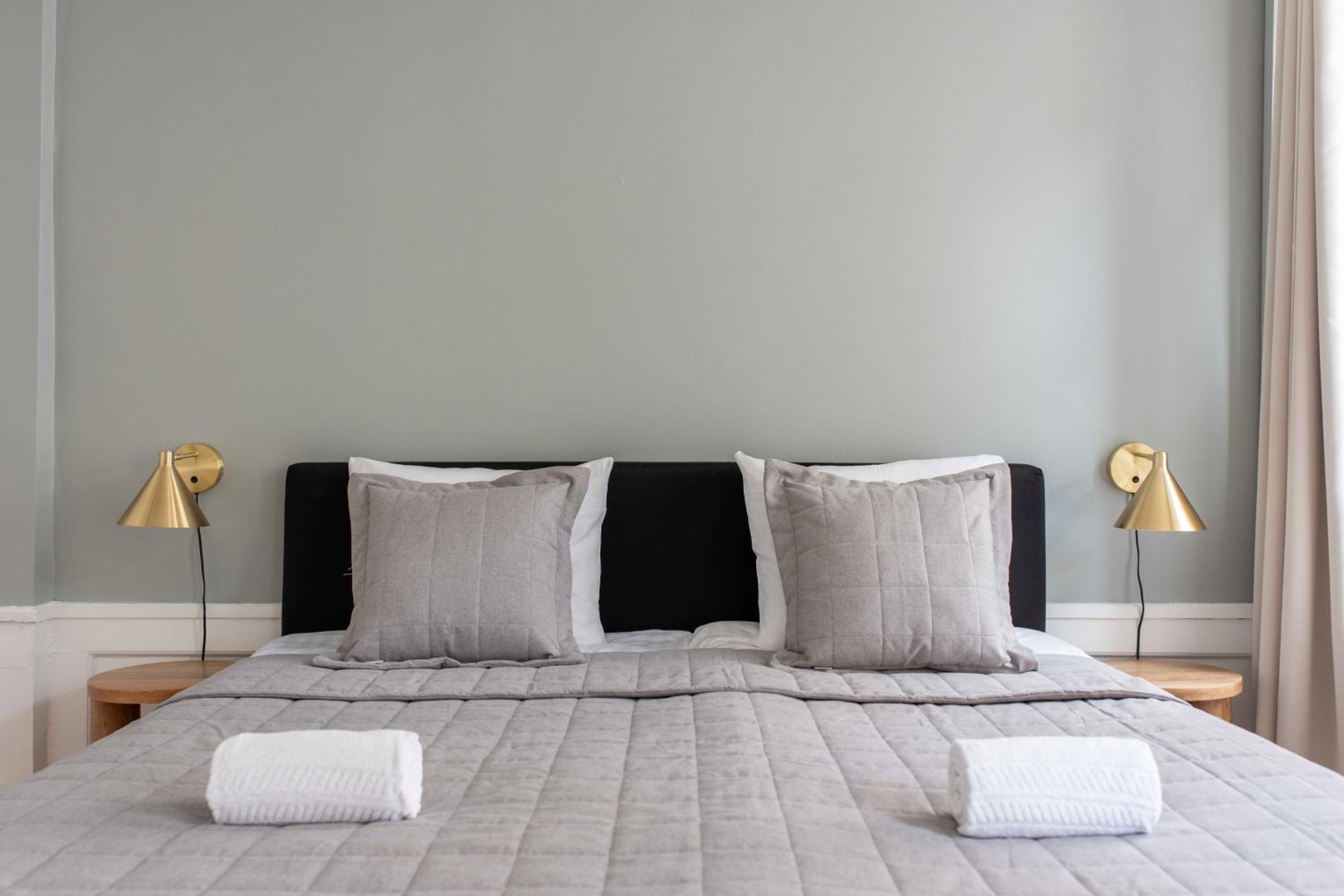 Spacious Tivoli Gardens Apartment w 3 bedrooms