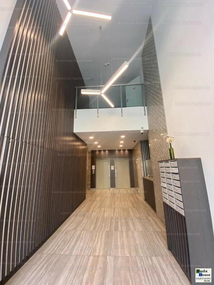 Duna Apartment, FreeGarage, 2Room, smartTV,Dishwasher,AC