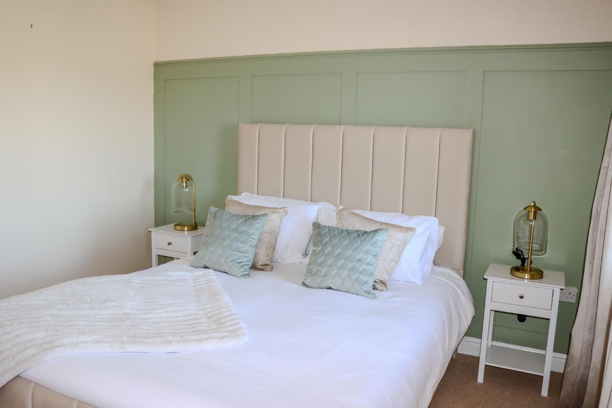 Doncaster Vacations - Flower View - Property Image 1