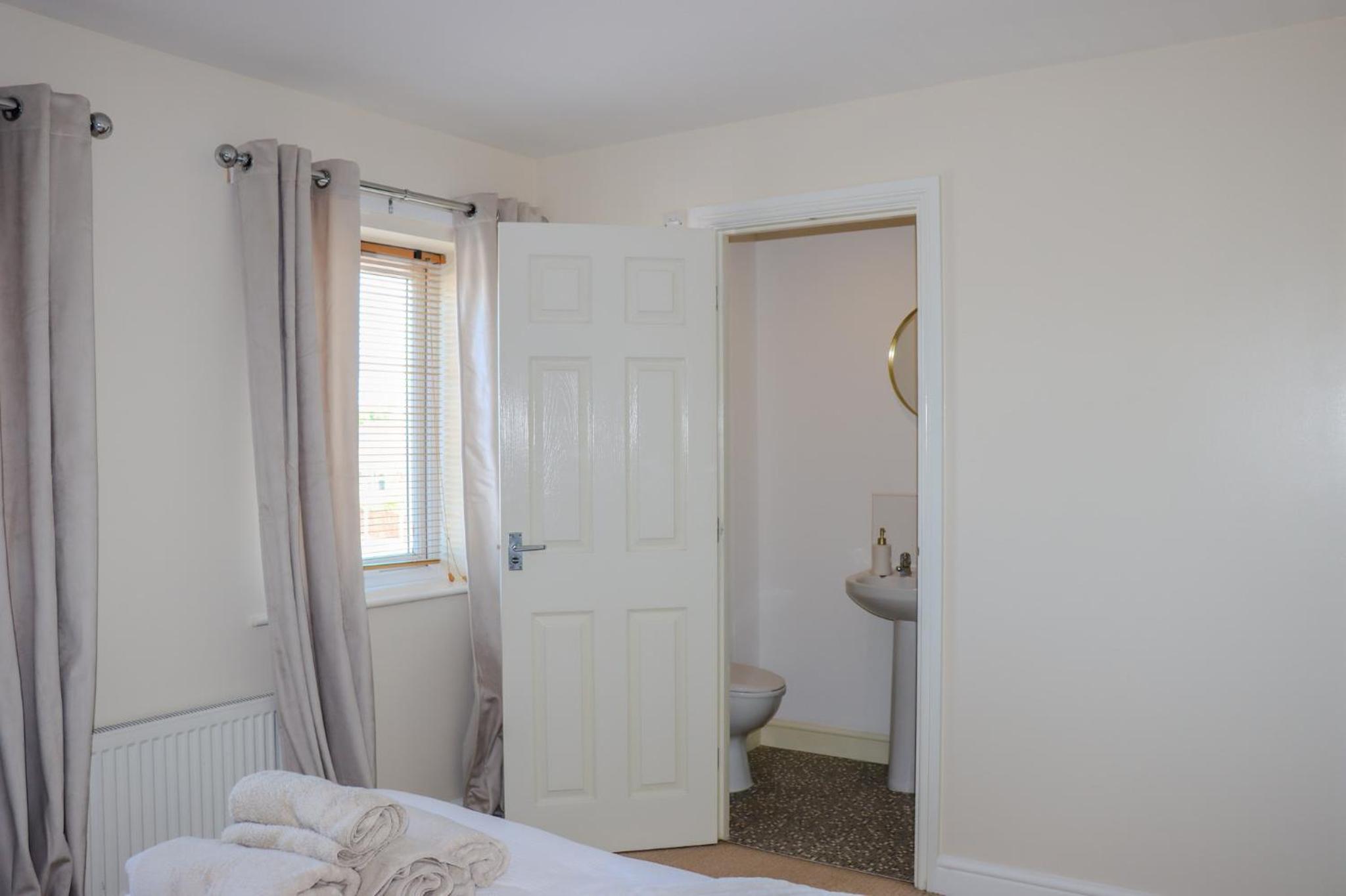 Doncaster Vacations - Flower View - Property Image 11